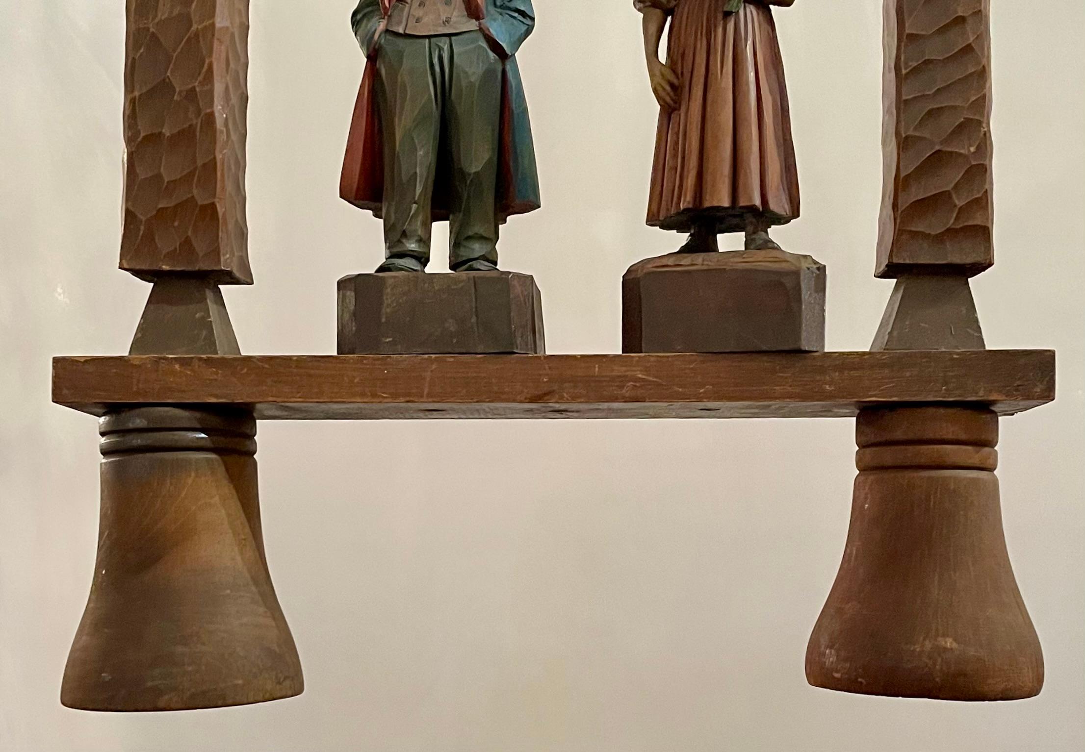 Antigua luz de taberna bávara alemana de madera tallada, circa 1910-1920. Alemán en venta