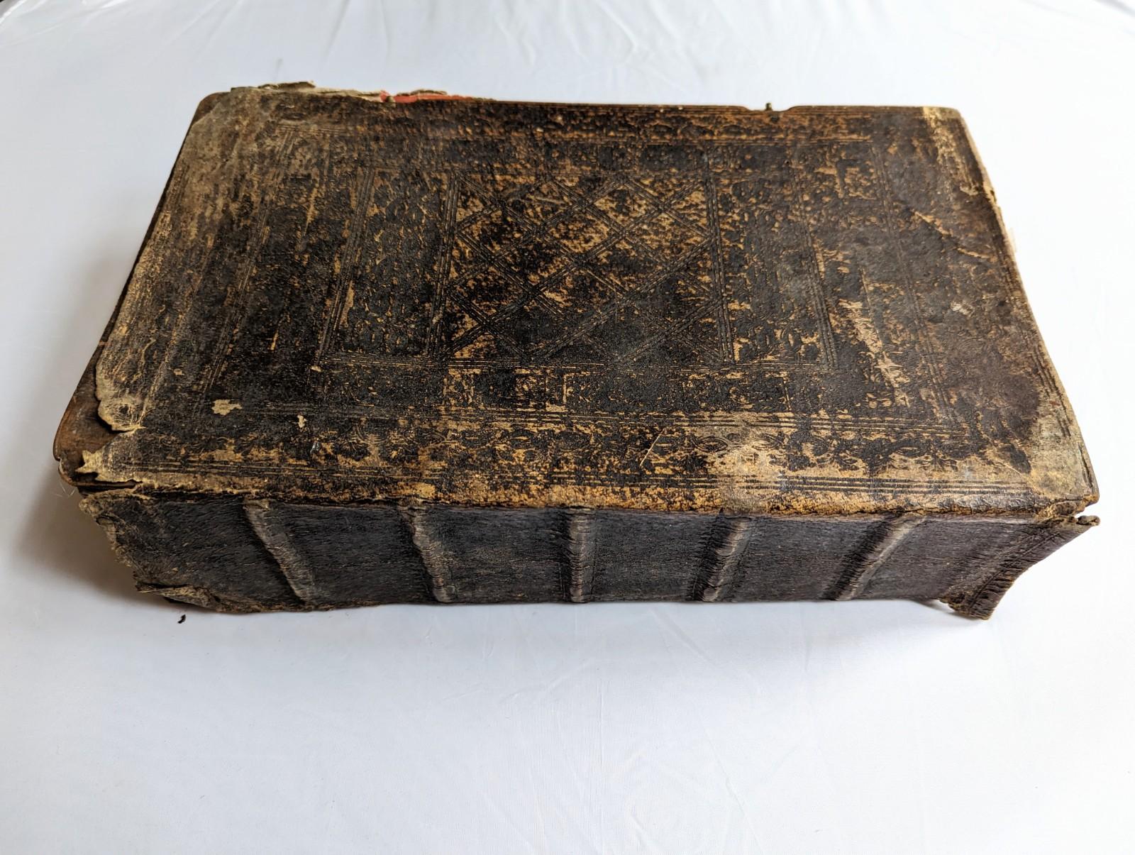 Wood Antique German Bible 1738 Martin Luther Old and New Testament European Germany For Sale