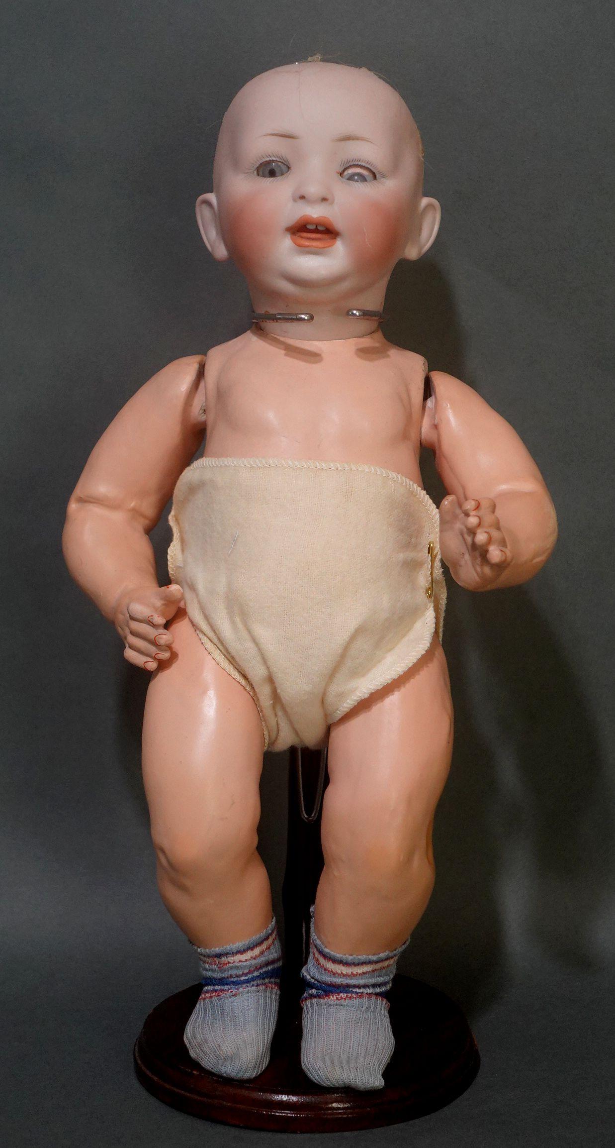 Antike deutsche Biskuit-Puppe #152/4 Happy Character Baby von Hertel Schwab im Angebot 4
