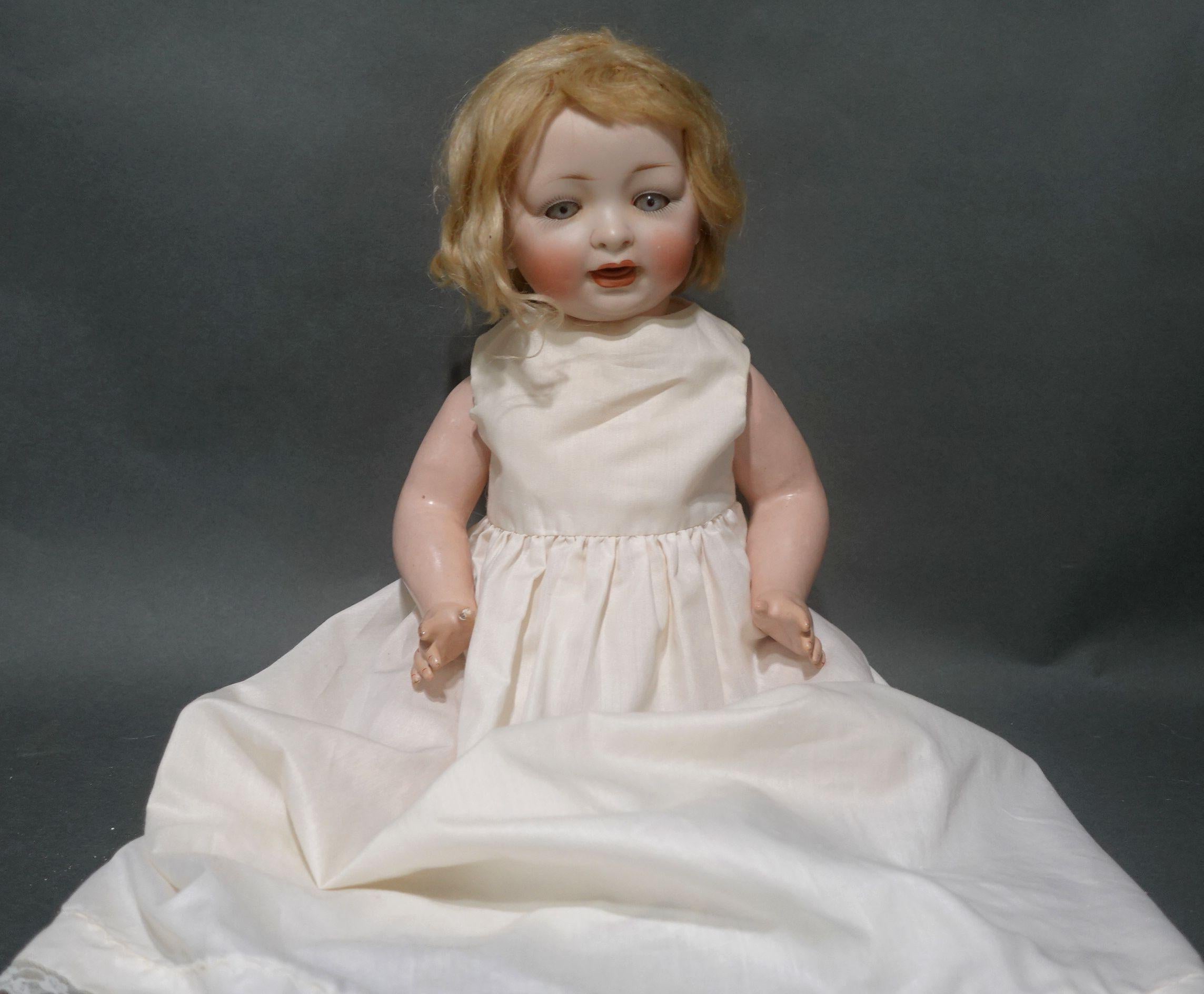 Antike deutsche Biskuit-Puppe #152/6 „Our Baby“ von Hertel Schwab für L.W & CO. im Angebot 6