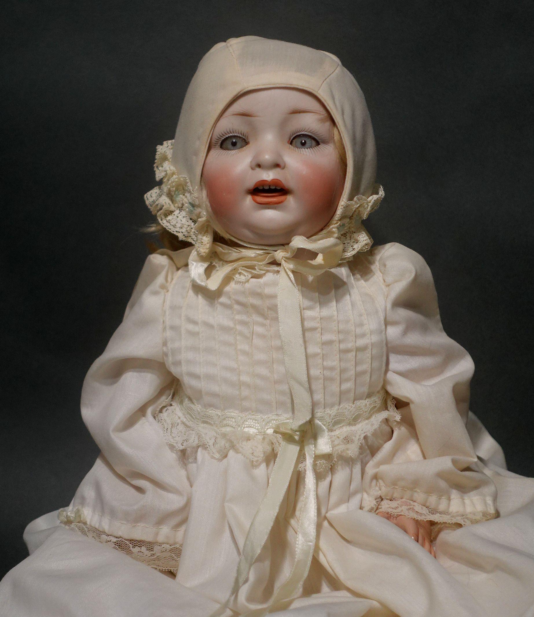 Allemand Bisque Doll allemand ancien n° 152/6 « Our Baby » par Hertel Schwab pour L.W & CO. en vente
