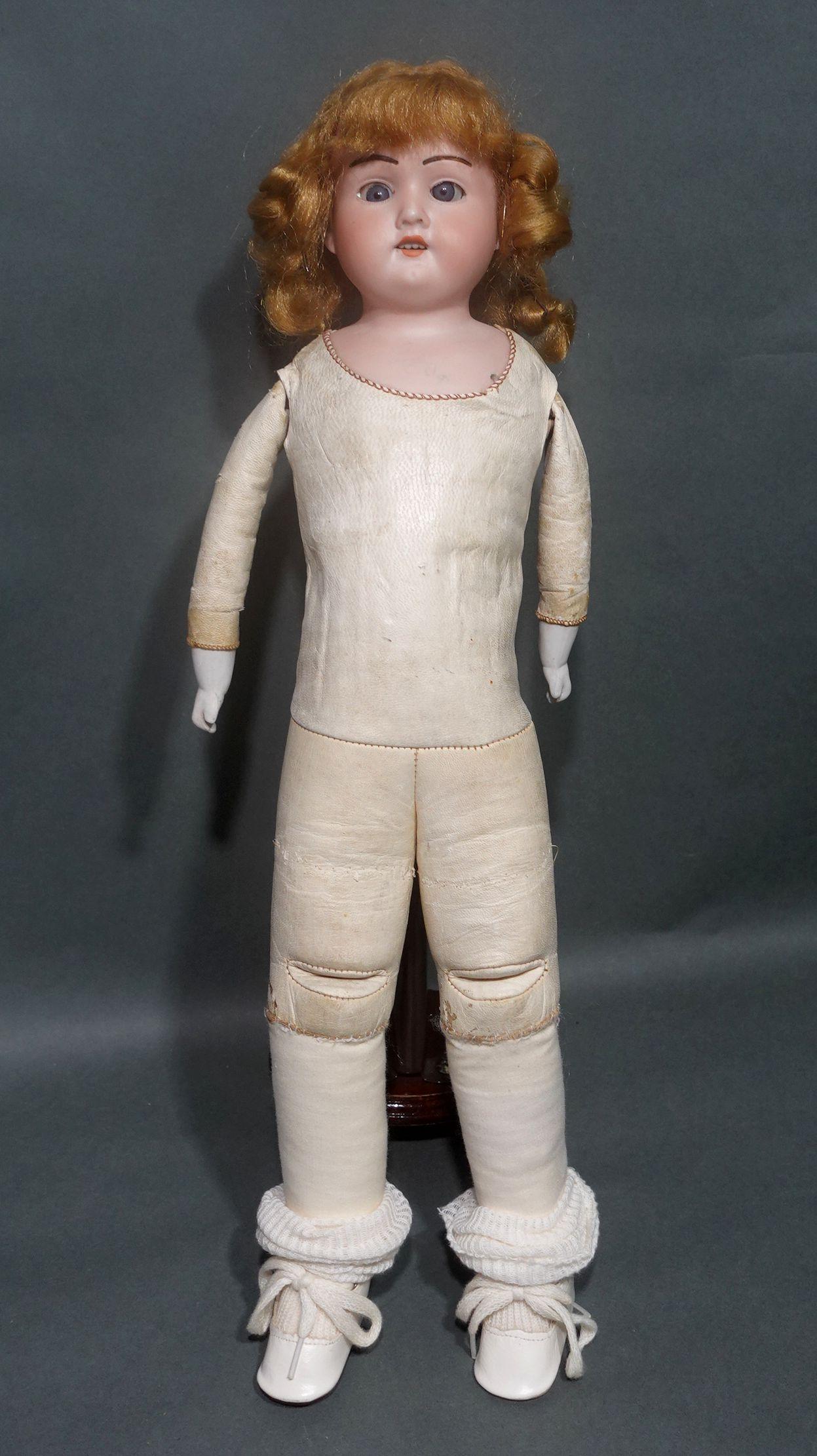 Antike deutsche Biskuit-Puppe 370 A & M-2/OX-DEP Armand Marseille, Ric#003 (Frühes 20. Jahrhundert) im Angebot