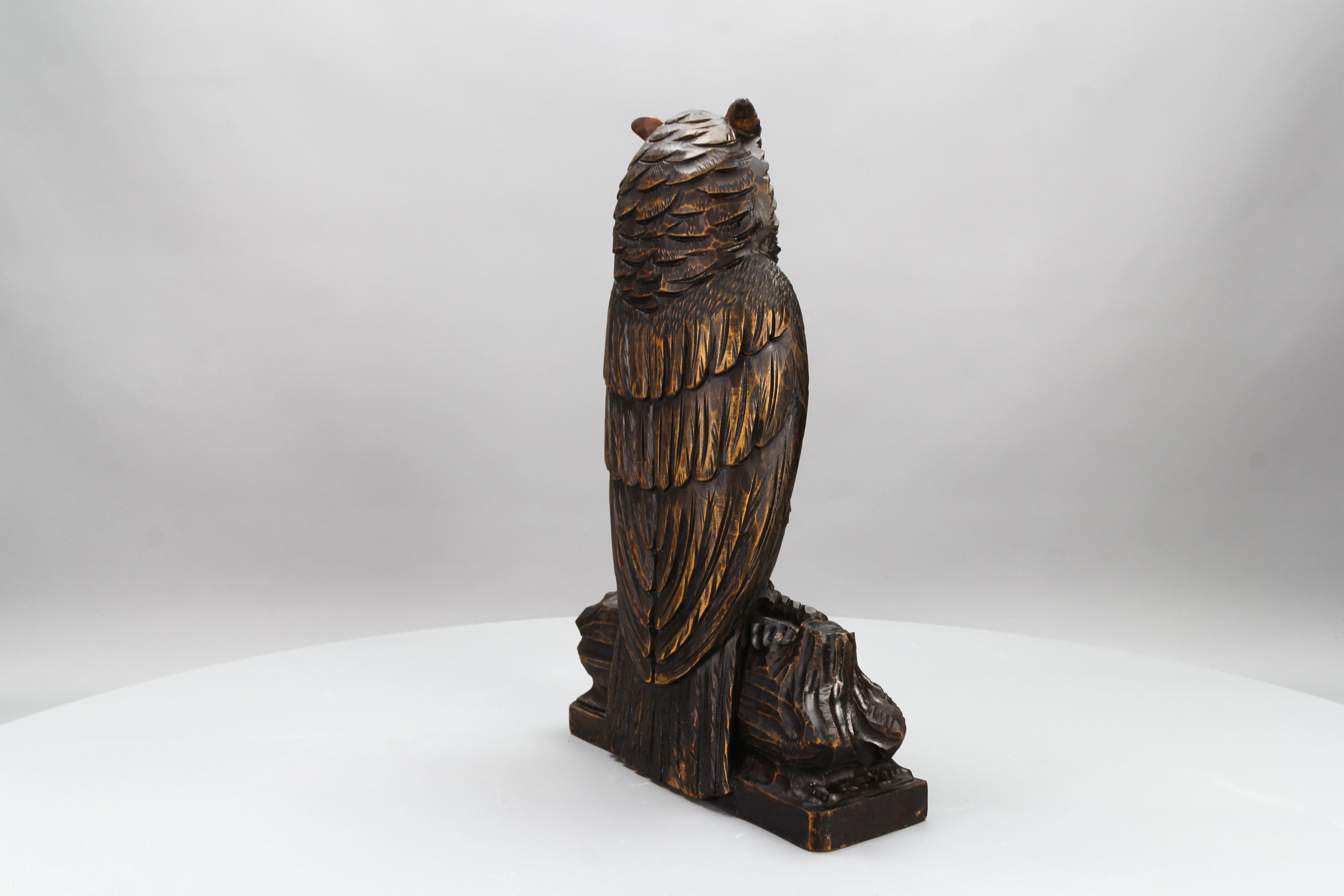 Wood Antique German Black Forest Style Carved Owl Sculpture with Glass Eyes, ca. 1920 For Sale