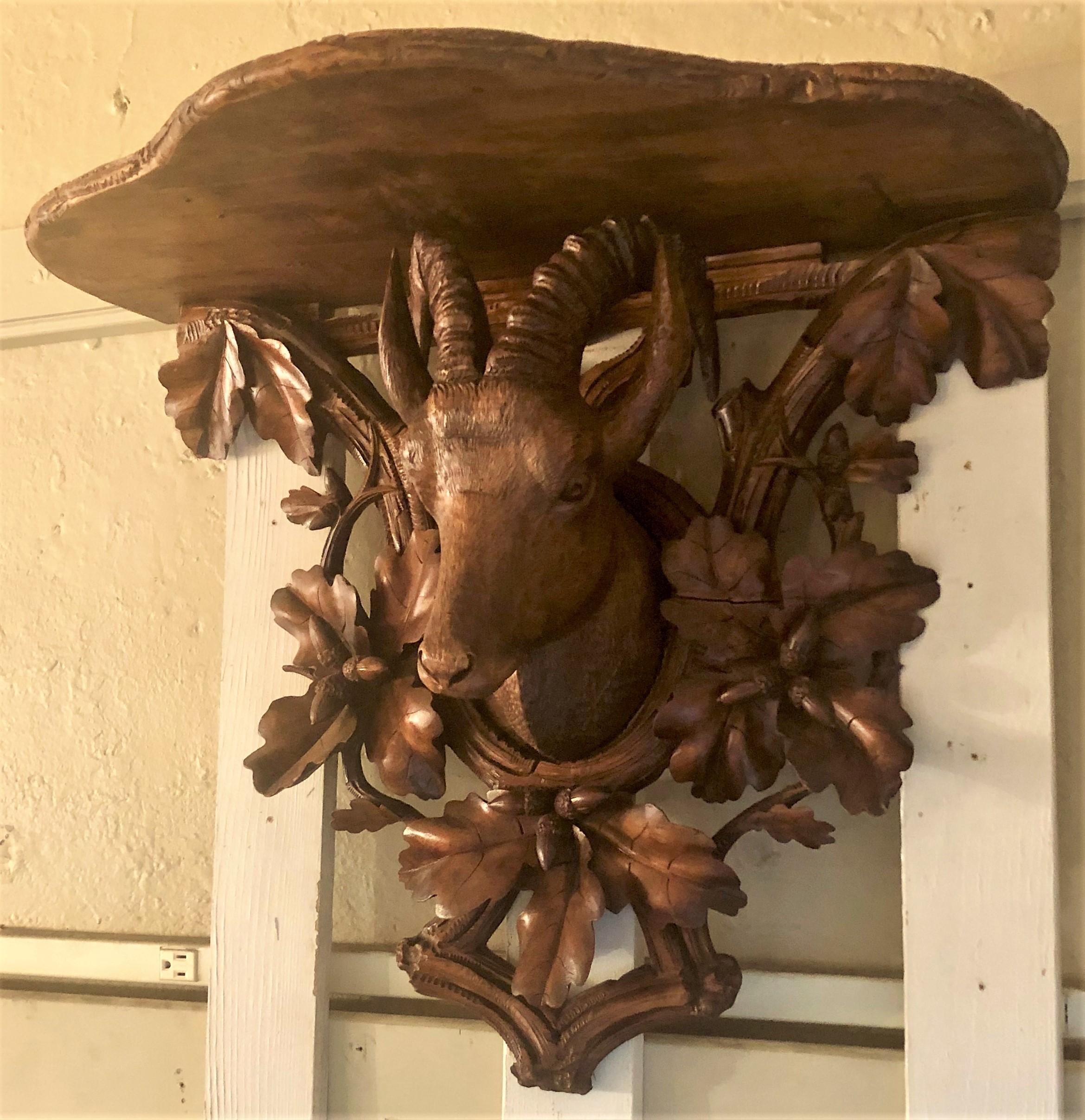 Antique German Black Forest Walnut-Carved Shelf, circa 1890-1900 In Good Condition In New Orleans, LA