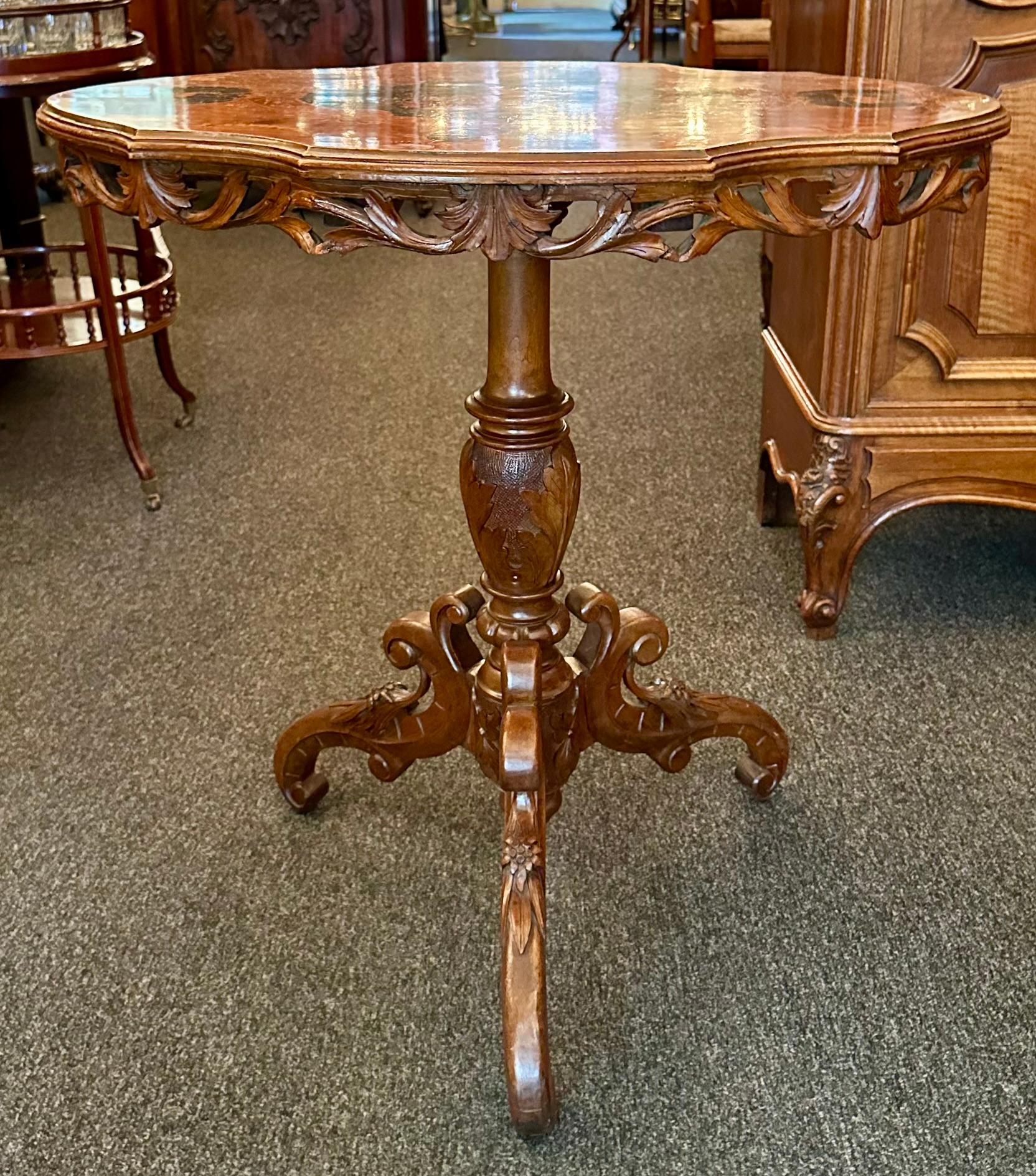 Antique German Black Forest Wood-Carved Hunt Table & 2 Chairs, circa 1880-1890 In Good Condition In New Orleans, LA
