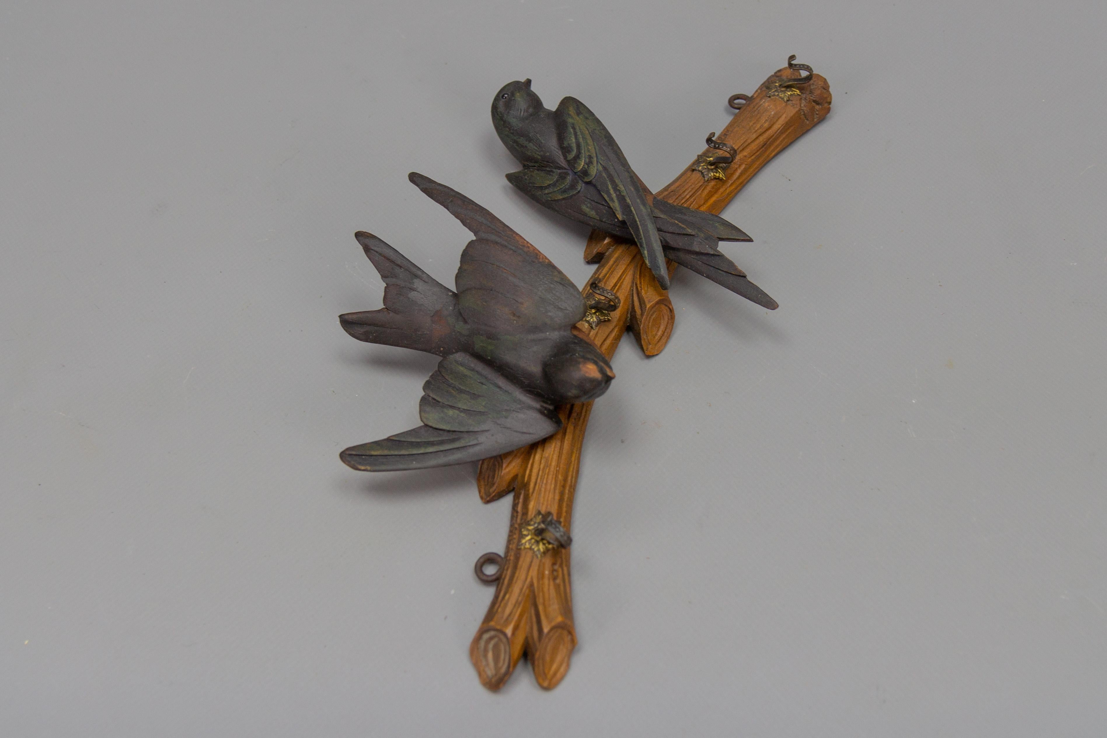 Antique German Black Forest Wood Carving Swallows Key Holder, Early 20th Century 8