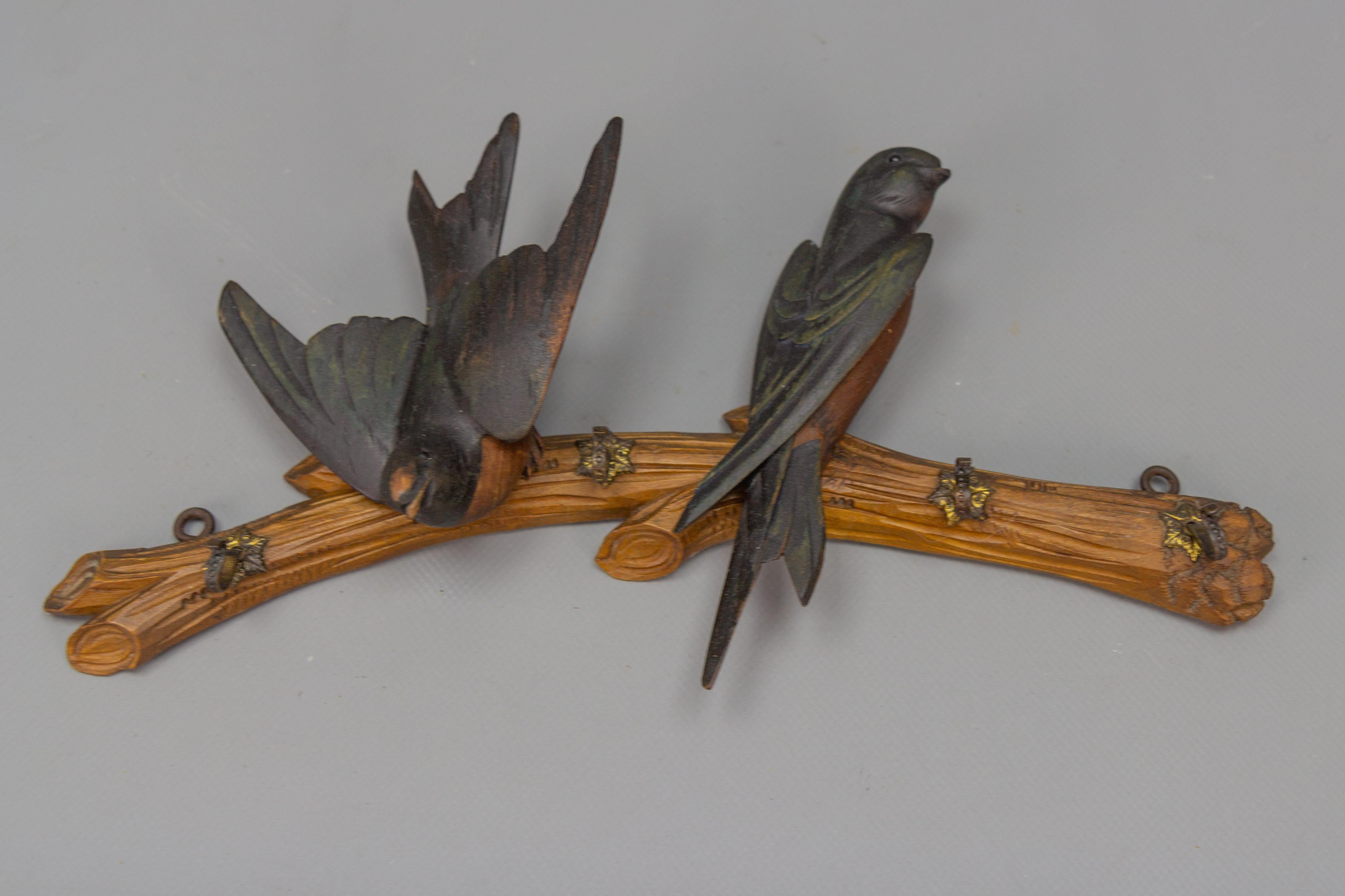 Antique German Black Forest Wood Carving Swallows Key Holder, Early 20th Century 2