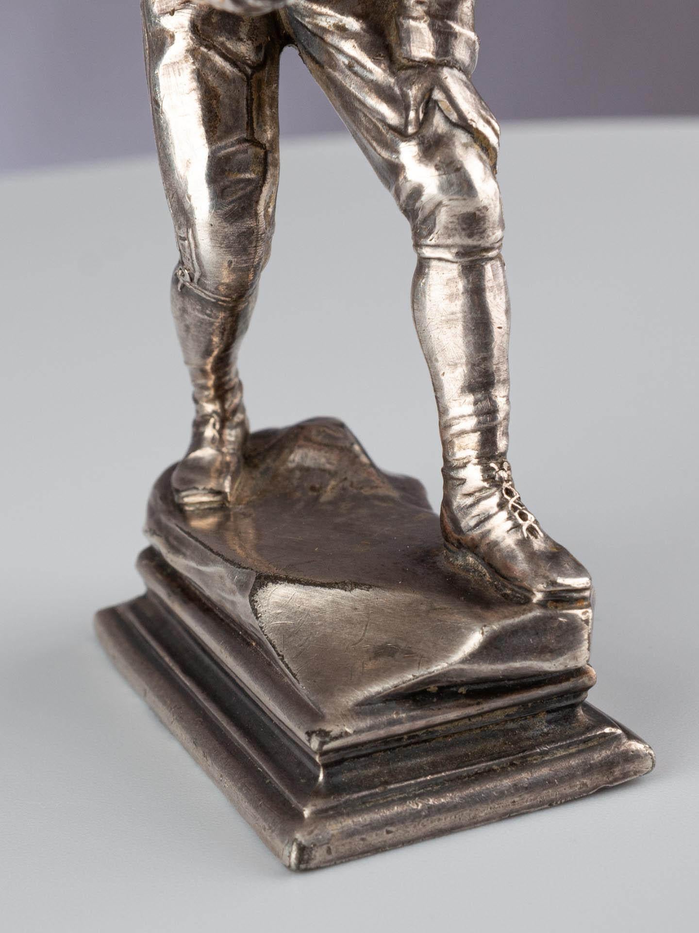 Allemand Ancienne figurine de bowling allemande Britannia en métal argenté par WMF, vers 1900 en vente