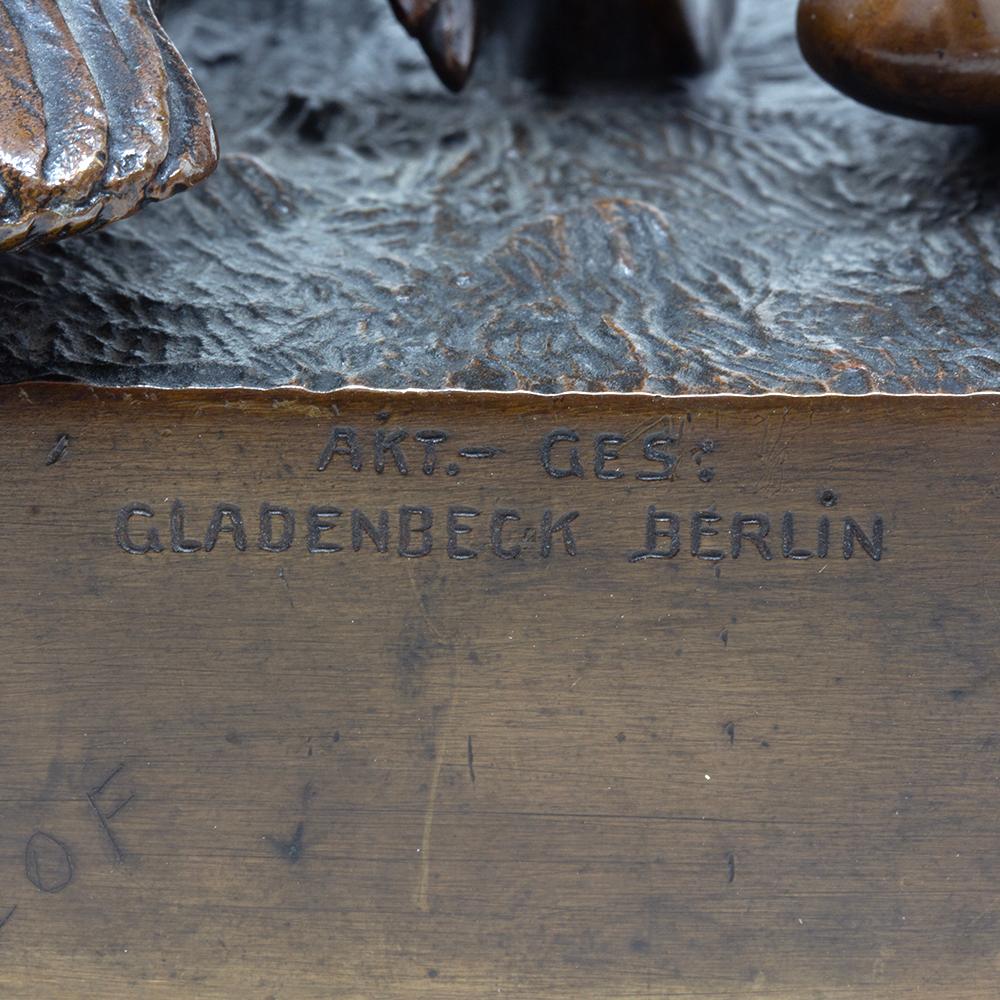 Antique German Bronze Figure by Hermann Gladenbeck For Sale 6