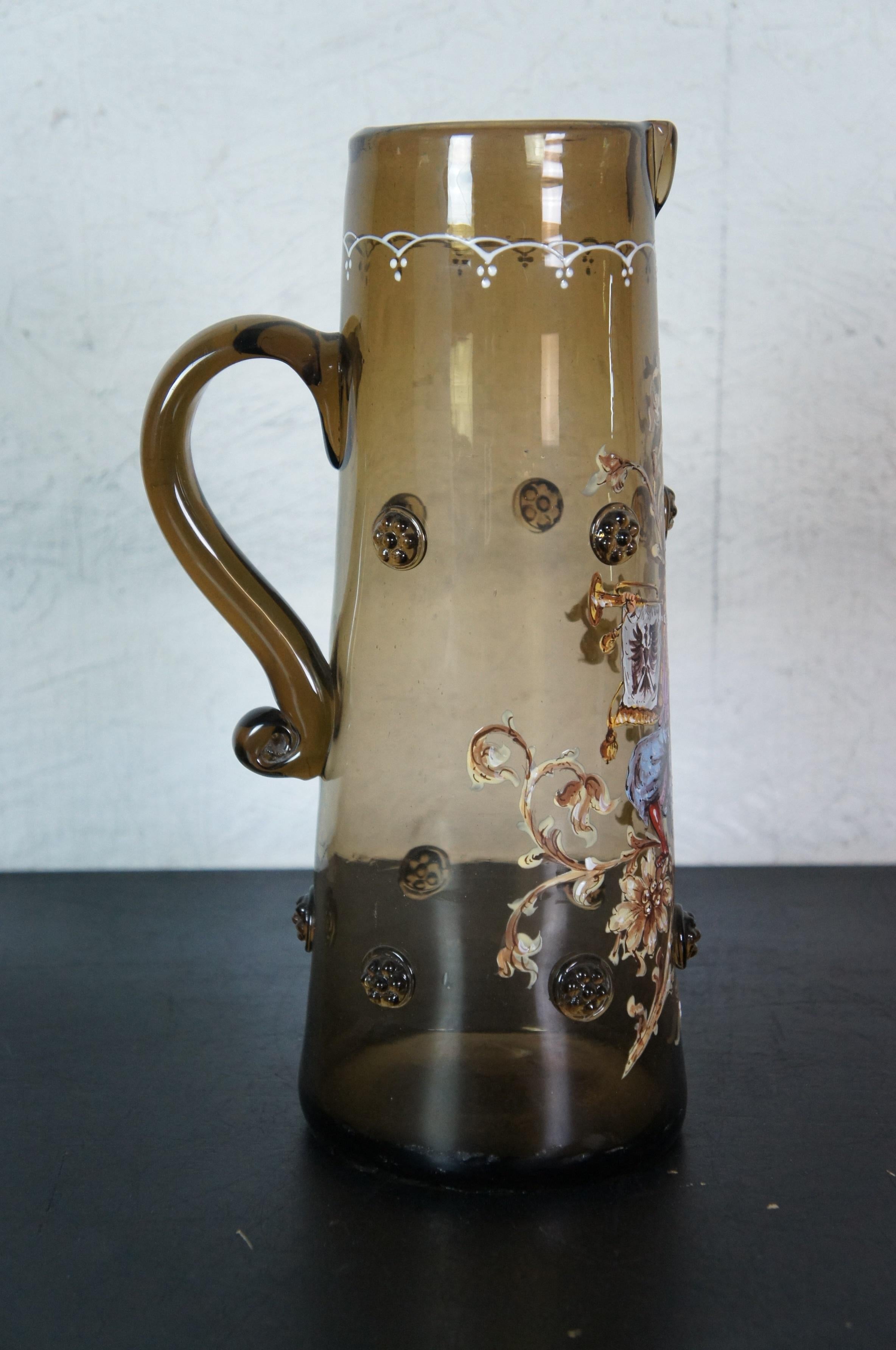 Antigua jarra de agua heráldica alemana de vidrio marrón esmaltado Hobnail 13 en Bueno Estado en Dayton, OH