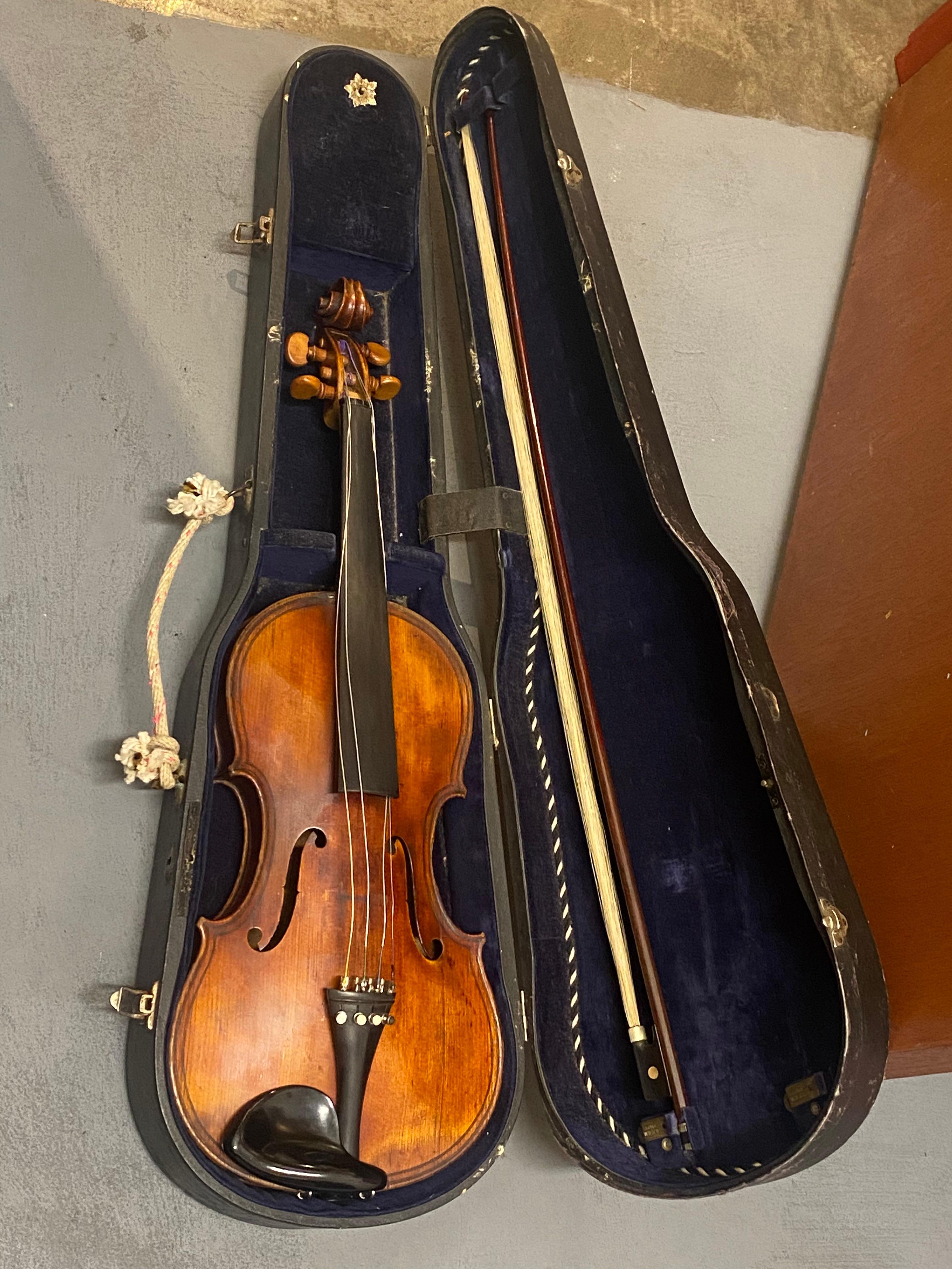 Antique German c1850 Violin in style of Giovanni Maggini, repaired by J Devereux For Sale 5