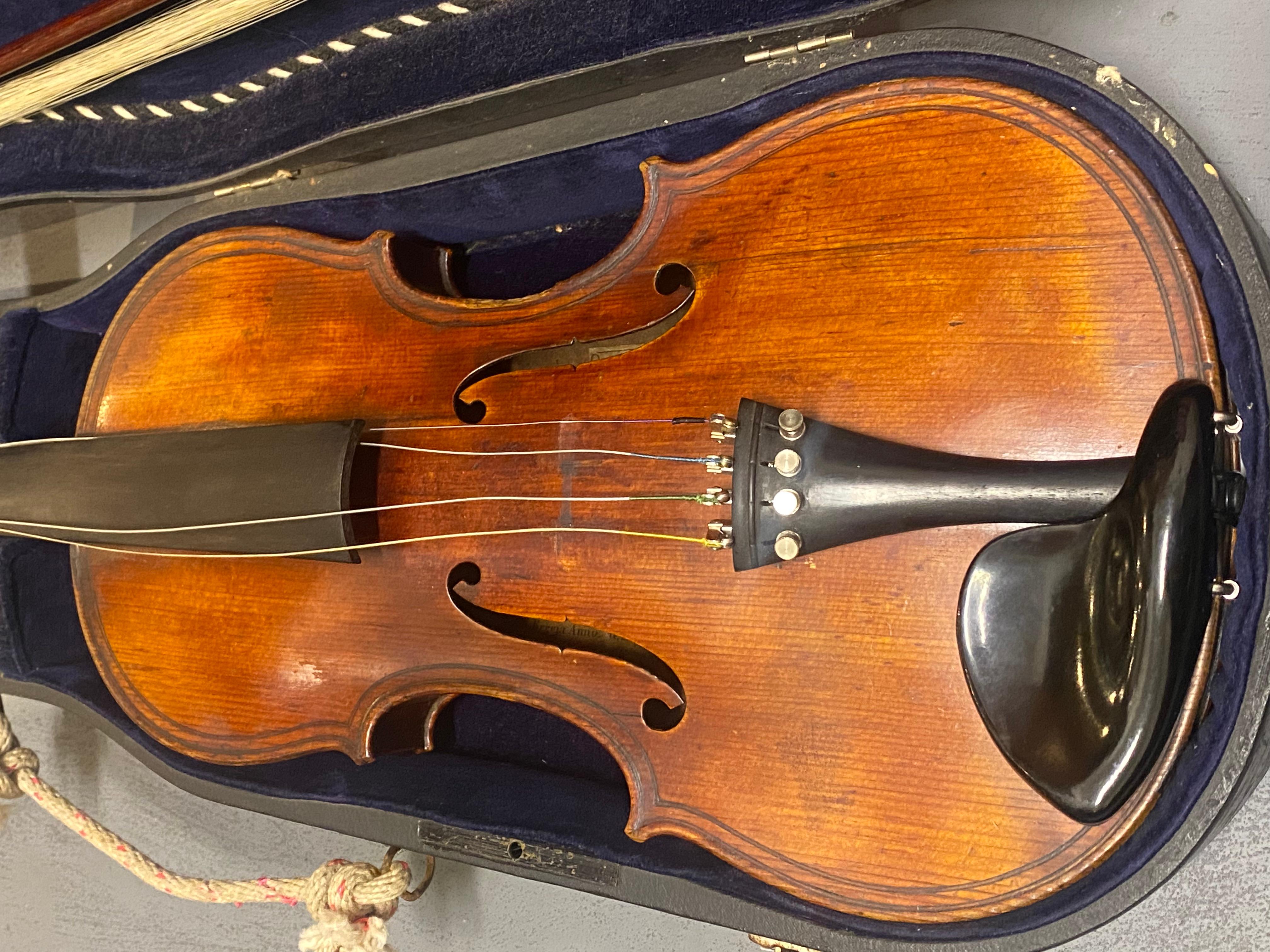 Antique German c1850 Violin in style of Giovanni Maggini, repaired by J Devereux In Excellent Condition For Sale In MELBOURNE, AU