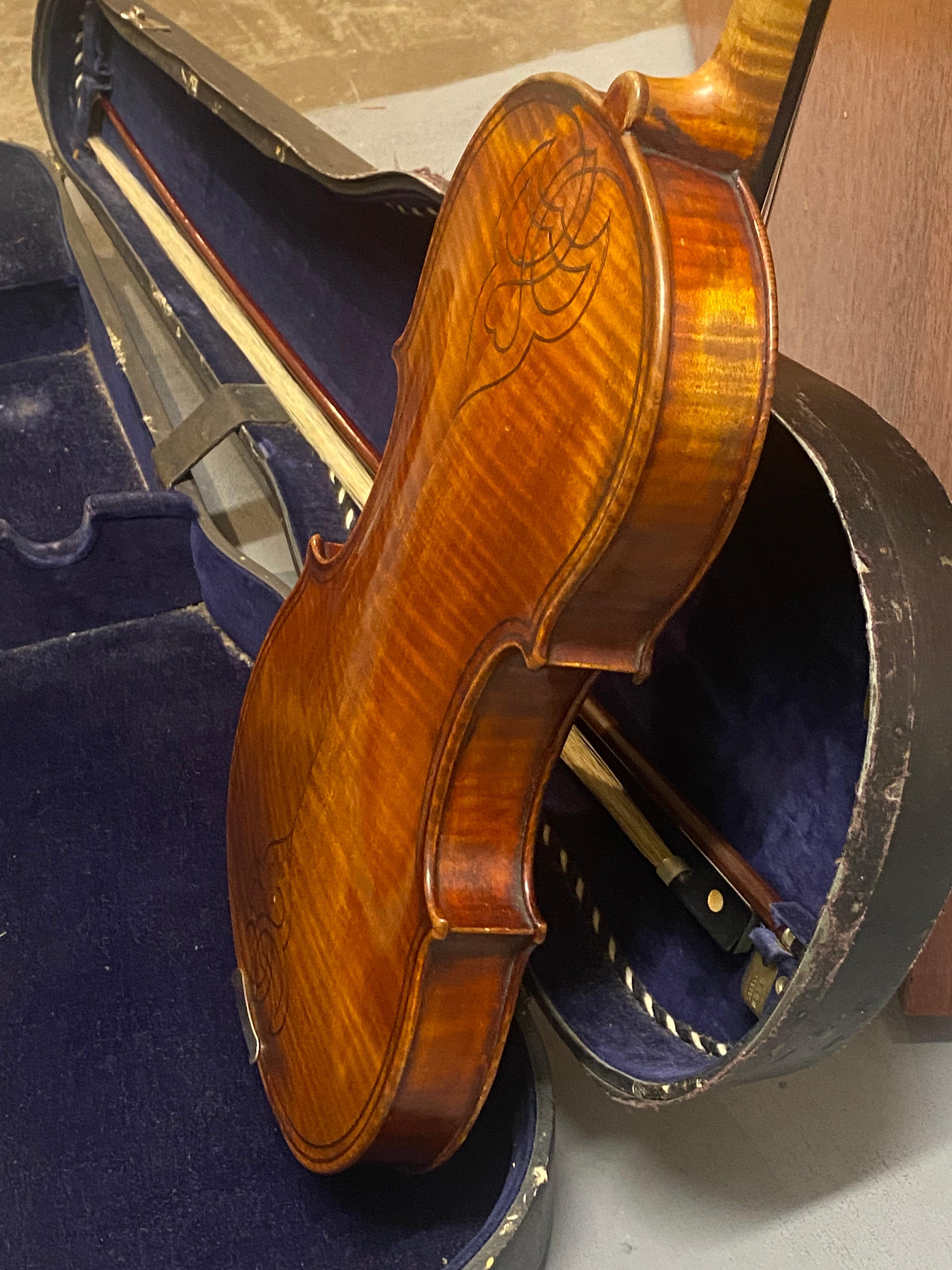 Antique German c1850 Violin in style of Giovanni Maggini, repaired by J Devereux For Sale 3