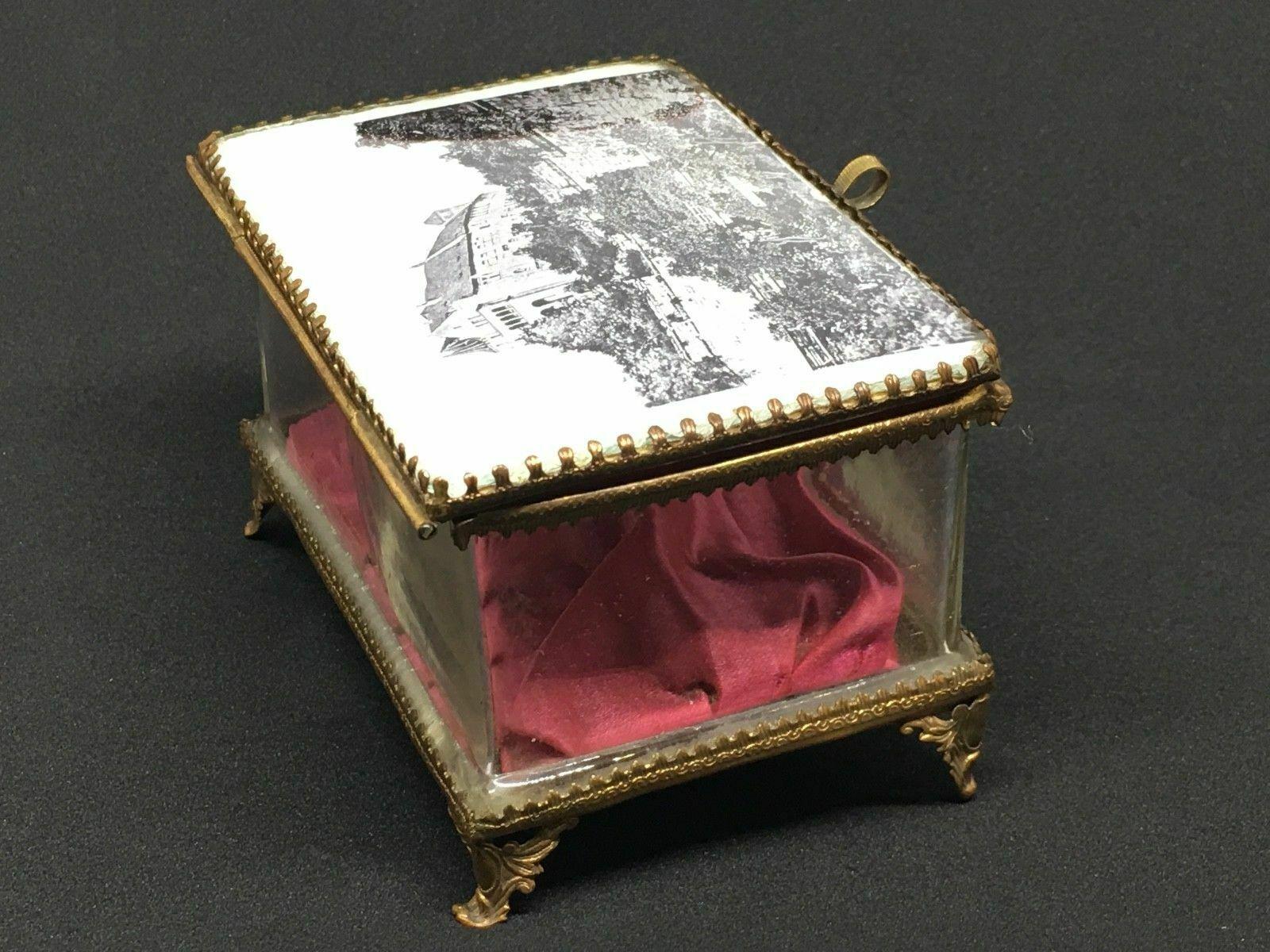 Boîte à coffret à bijoux allemande ancienne Souvenir en verre et satin de Nuremberg, années 1890 Bon état - En vente à Nuernberg, DE