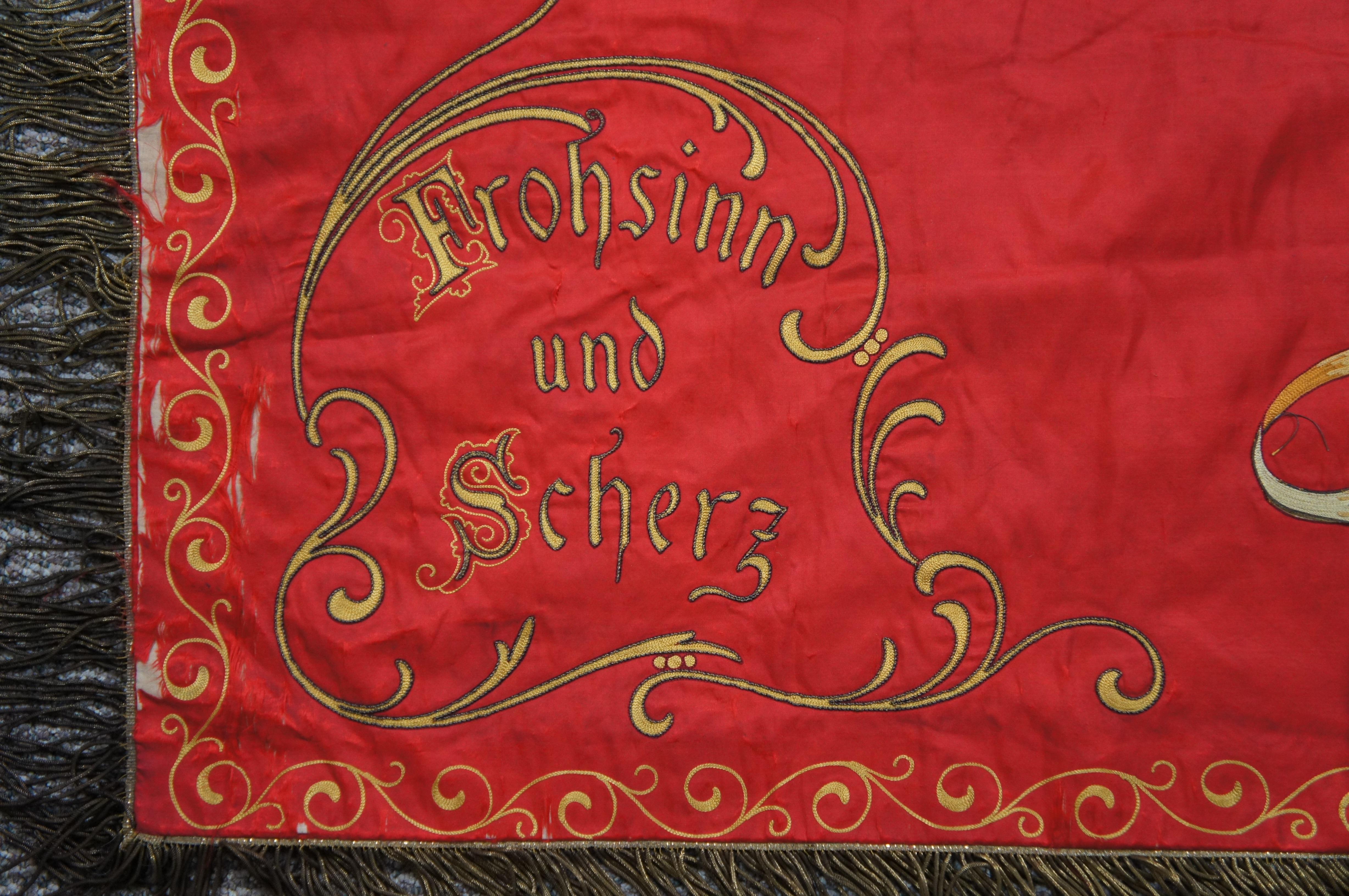 Drapeau brodé ancien de l'association catholique allemande des Journeymen Association de Dayton, Ohio, 71