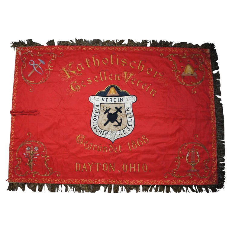 https://a.1stdibscdn.com/antique-german-catholic-journeymen-association-dayton-ohio-embroidered-flag-71-for-sale/f_53432/f_359198621693310432190/f_35919862_1693310434259_bg_processed.jpg?width=768