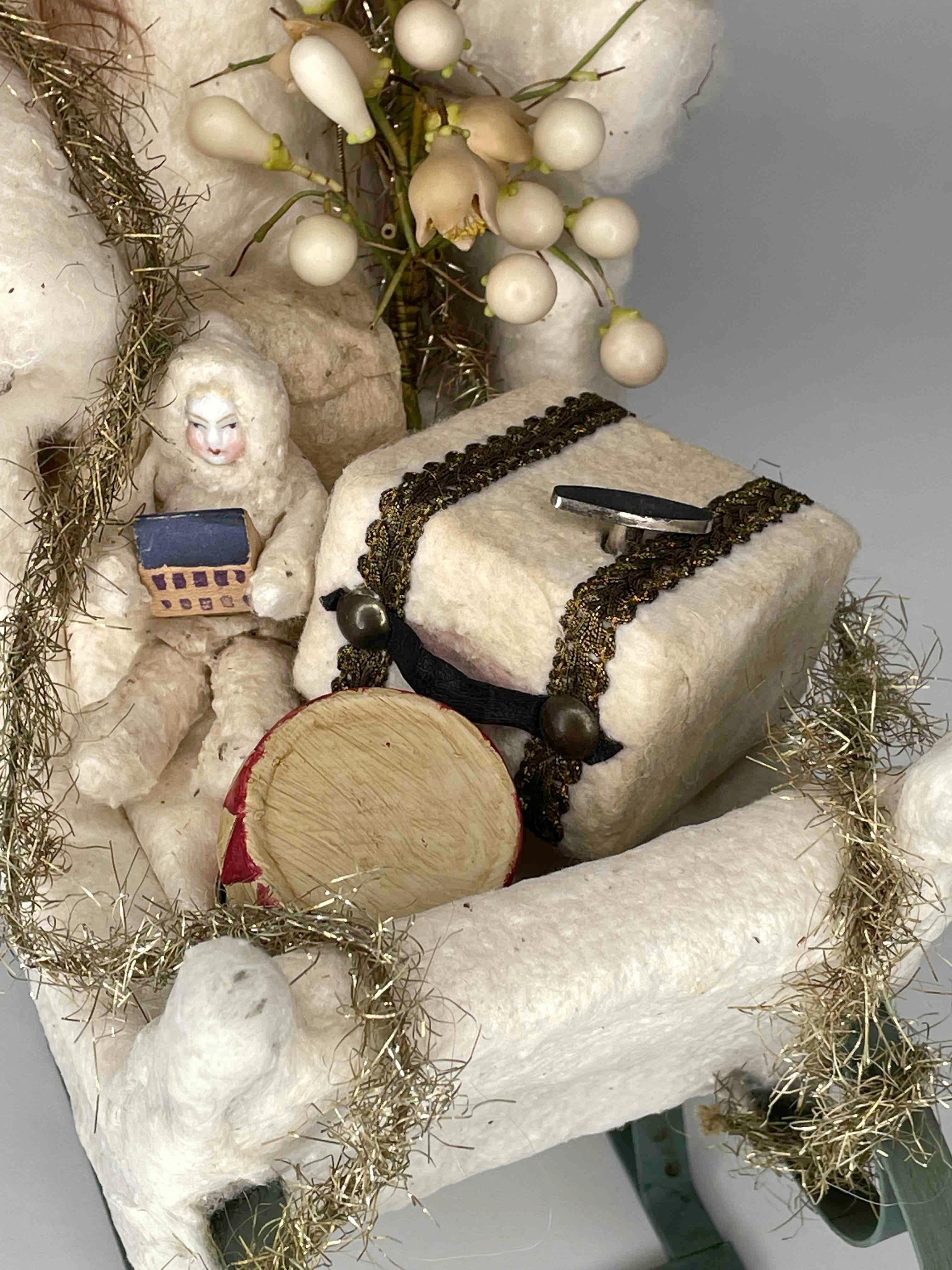 Antike deutsche Weihnachtsszene-Puppe mit Schnabel, mit Musikkasten, 1900er Jahre im Angebot 9