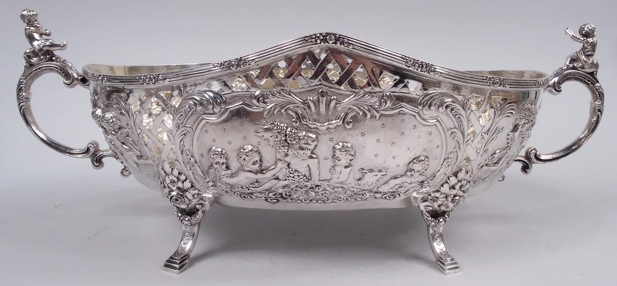 Antique German Classical Silver Centerpiece Bowl C 1910 In Good Condition For Sale In New York, NY