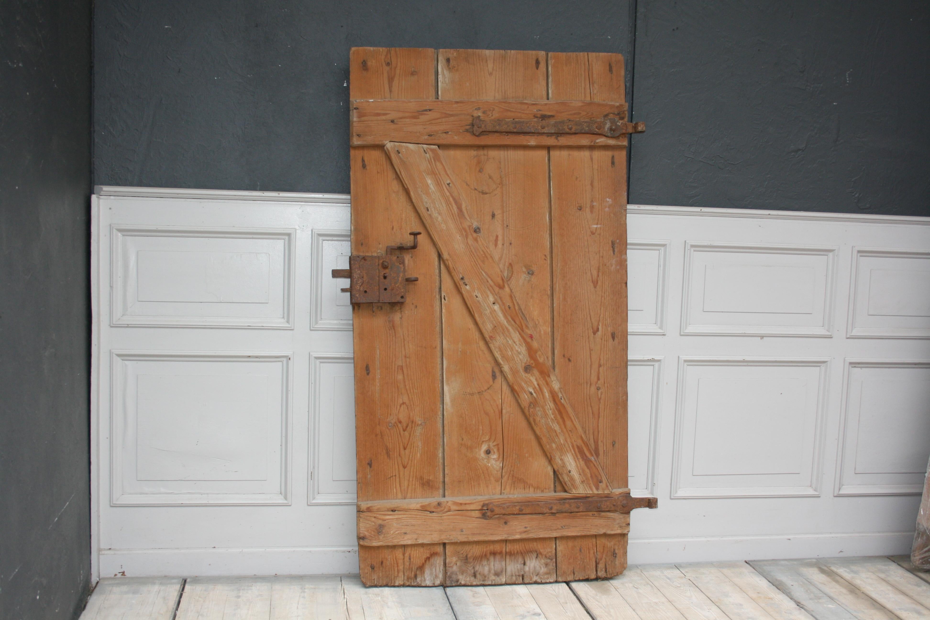 Country Antique German Door Made of Oak and Fir Wood For Sale