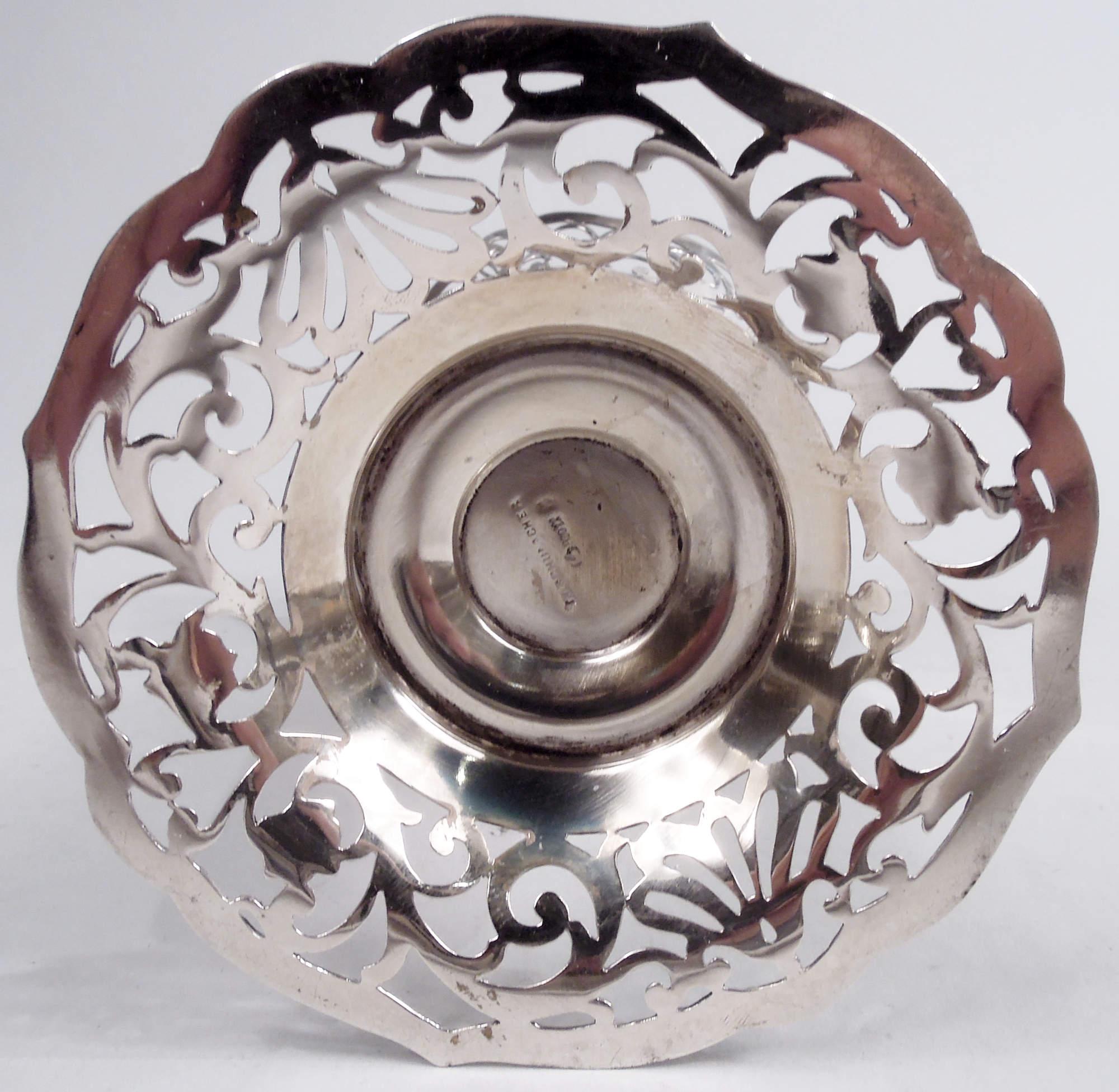 Antike deutsche edwardianische Vase aus klassischem Silber (20. Jahrhundert) im Angebot