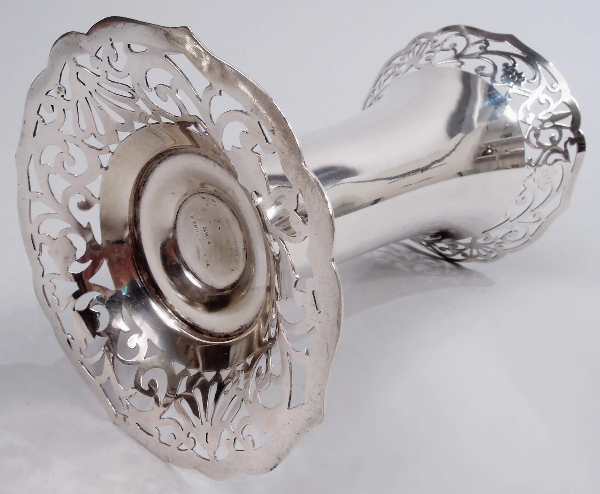 Antike deutsche edwardianische Vase aus klassischem Silber im Angebot 2