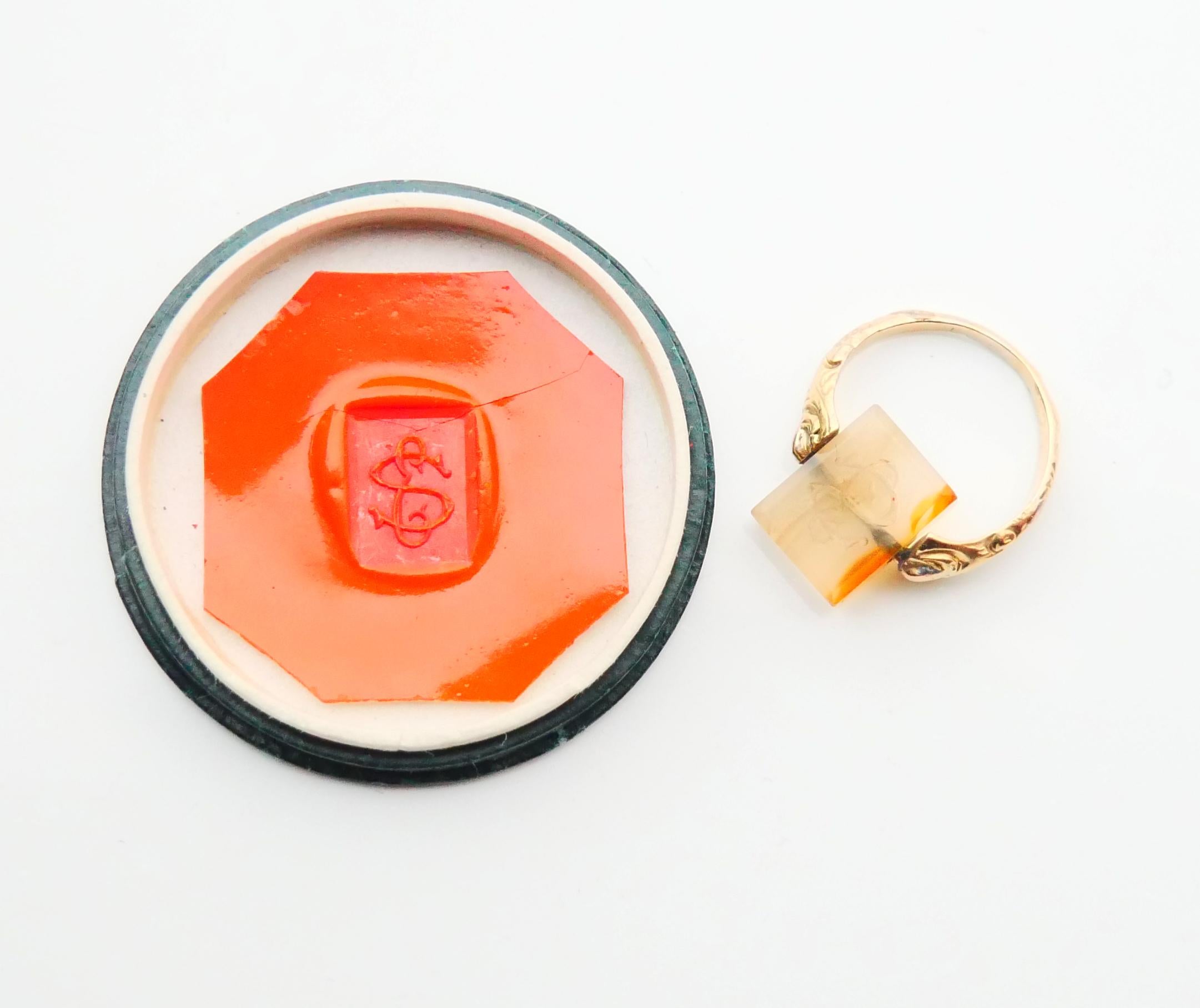 Antique German ES/SE Signet Swivel Ring Chalcedony solid 14K Gold Ø 3.5US /2.5gr For Sale 7