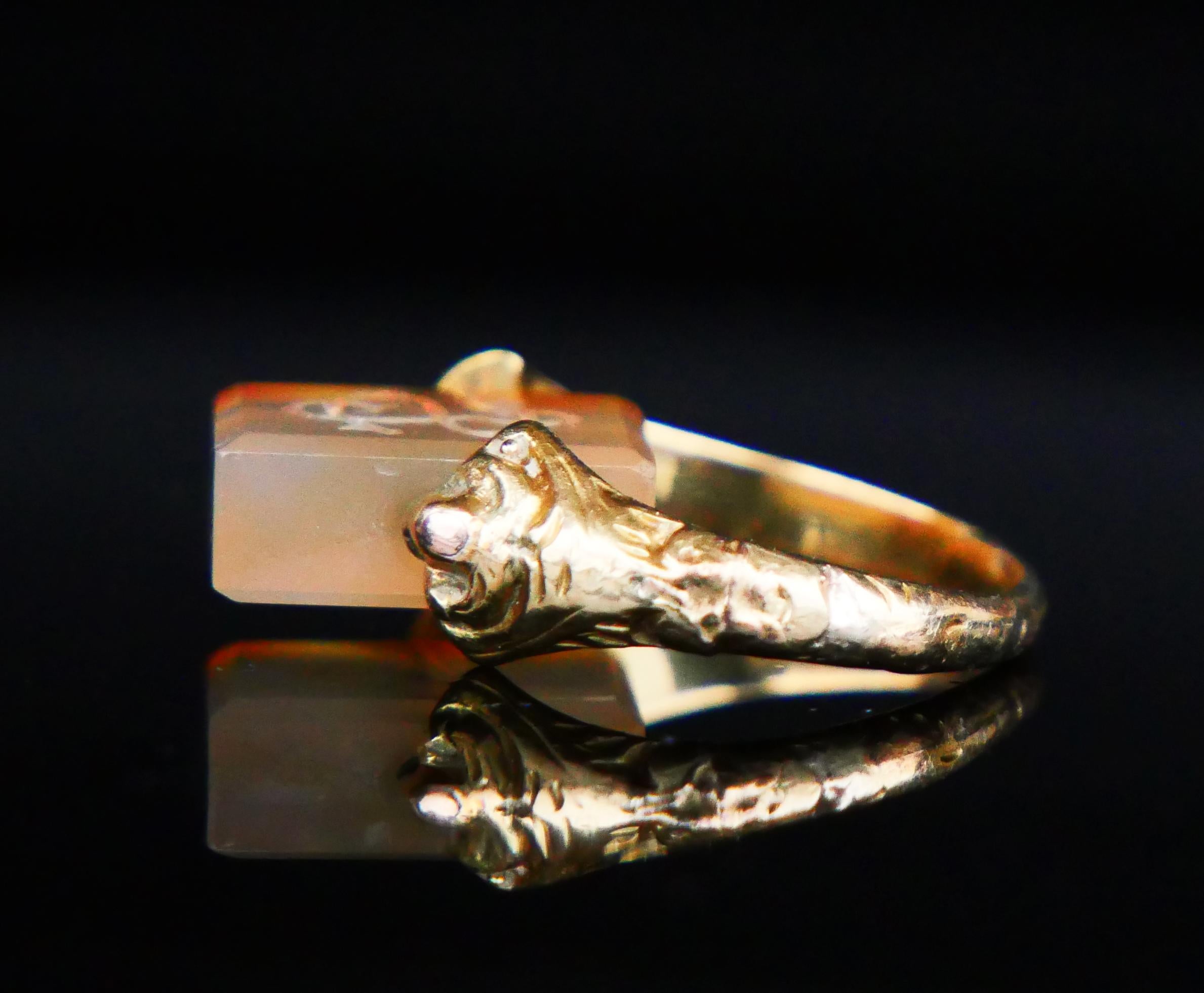 Baguette Cut Antique German ES/SE Signet Swivel Ring Chalcedony solid 14K Gold Ø 3.5US /2.5gr For Sale
