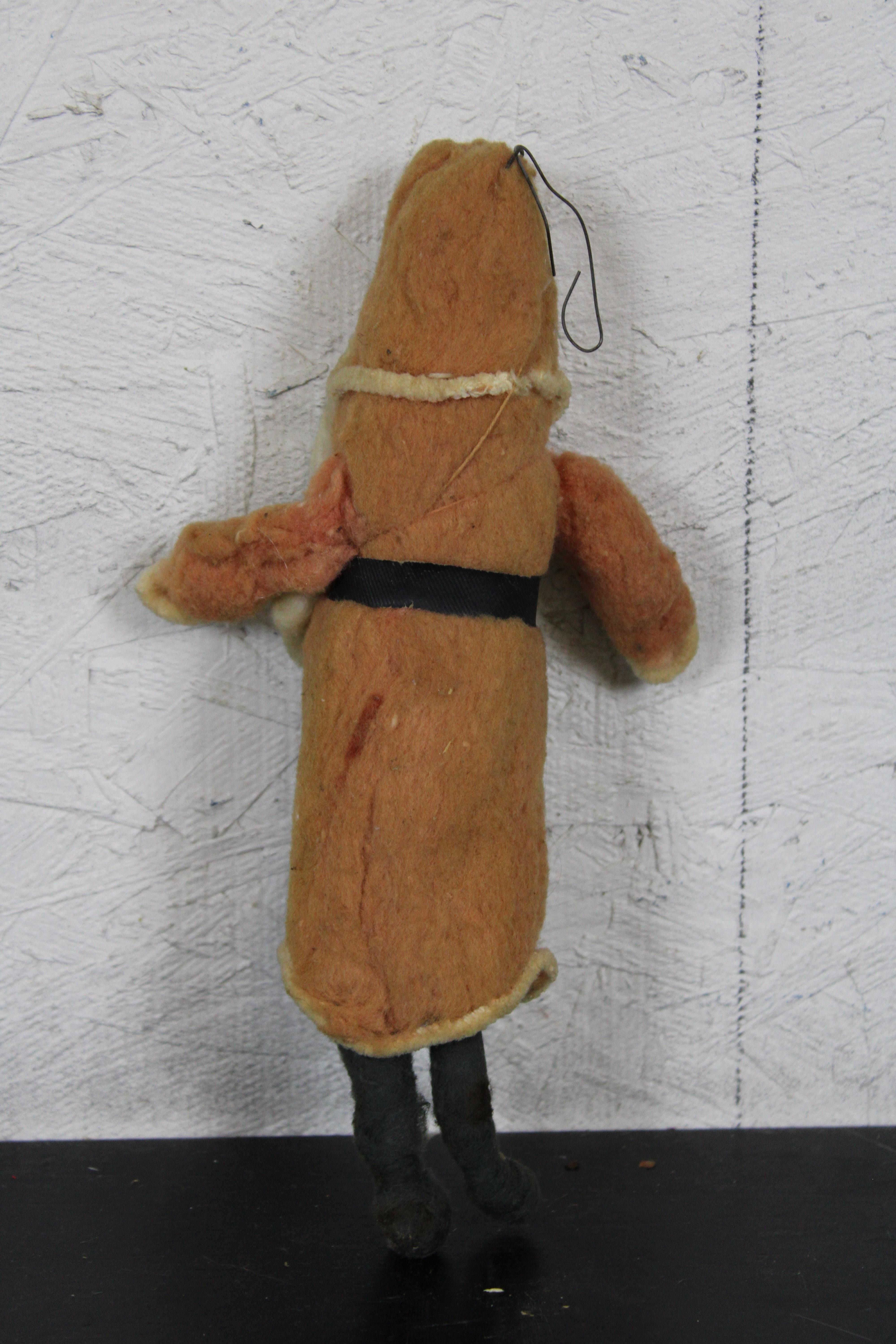 Ancienne figurine de poupée d'ornement de Noël en laine de coton filée d'art populaire allemand Bon état - En vente à Dayton, OH