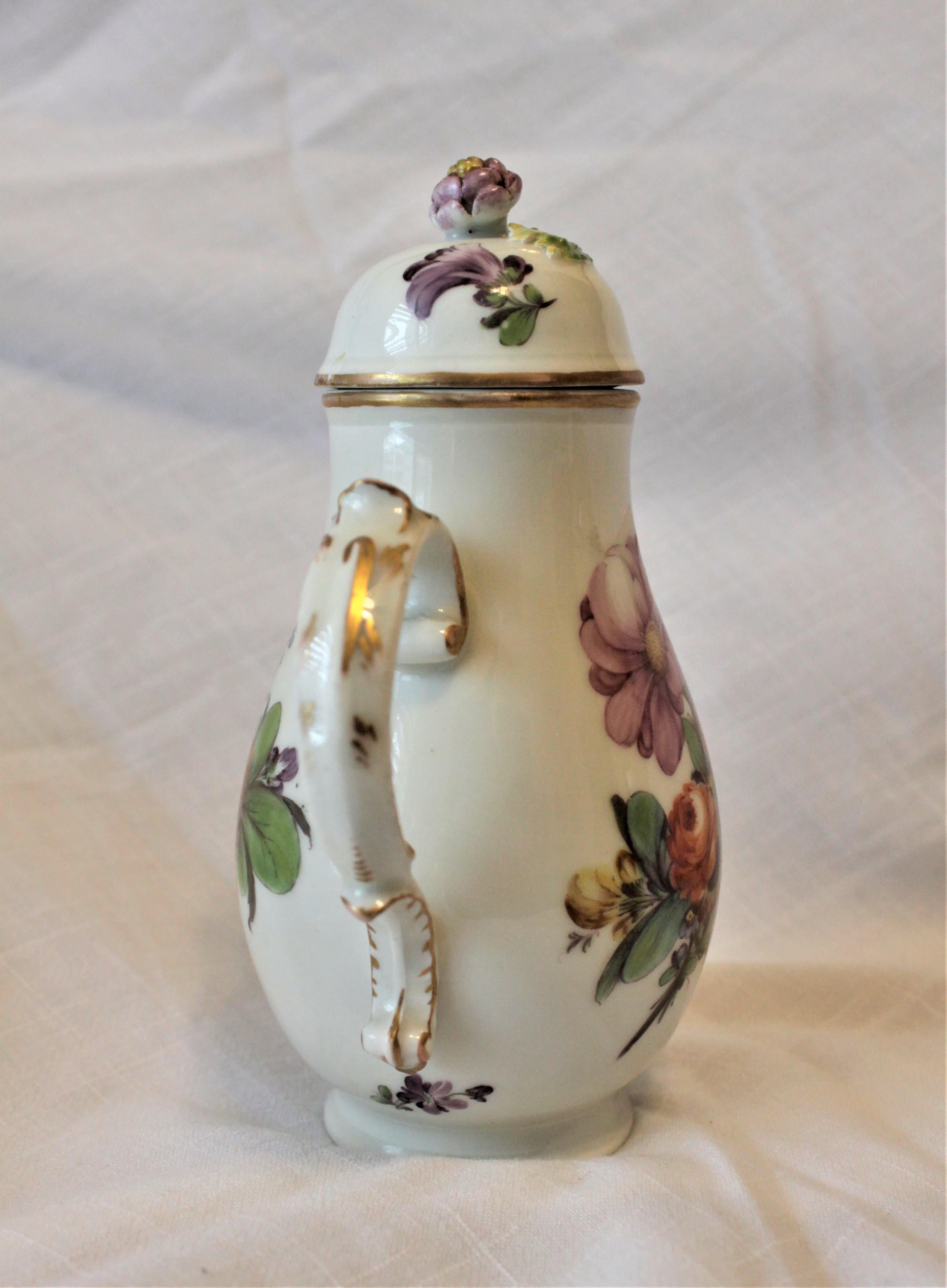 Antique German Furstenberg Porcelain Coffee Pot In Distressed Condition For Sale In Hamilton, Ontario