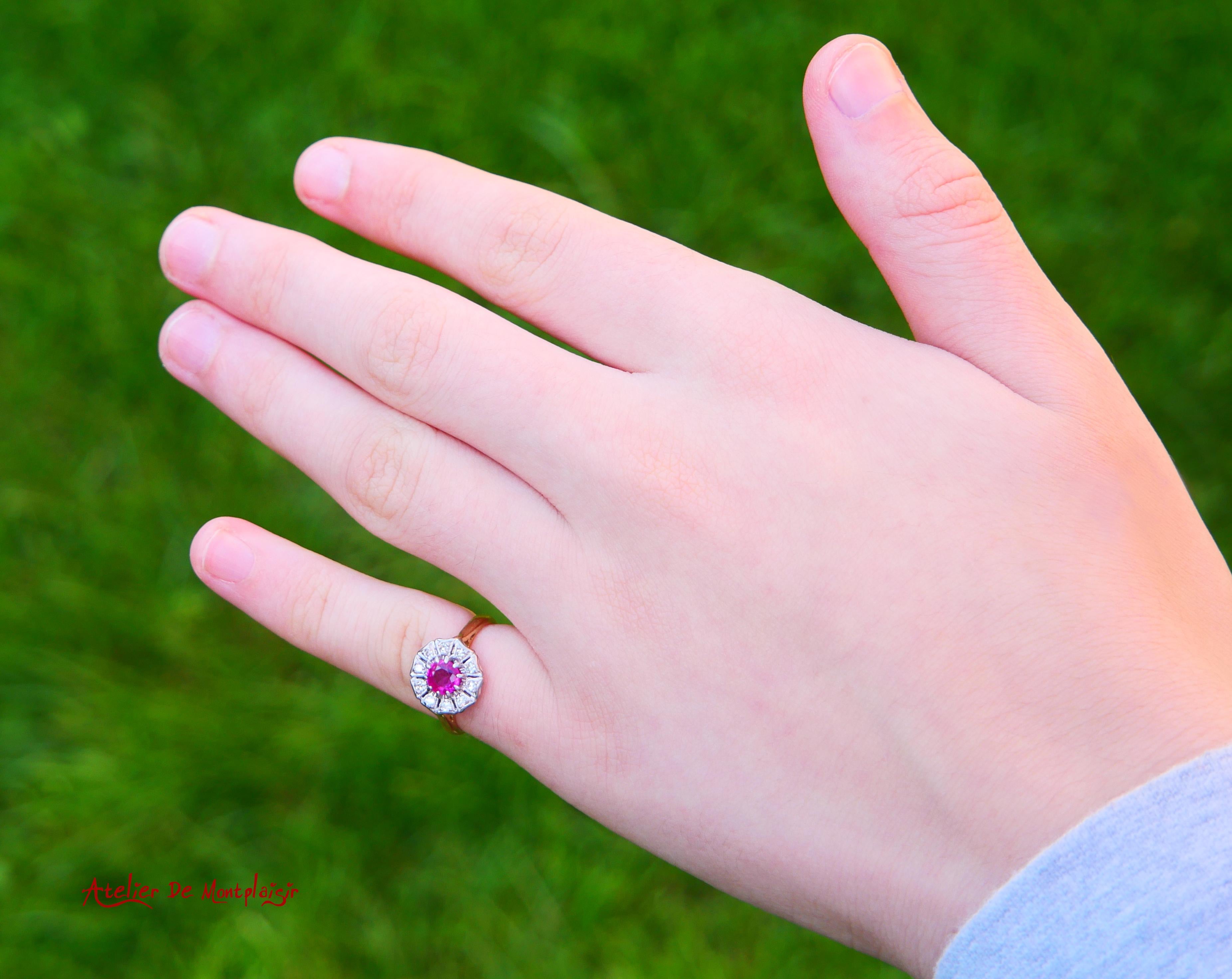 Antiker deutscher Halo Ring natürlich 0,7 ct Rubin Diamanten 18K Gold Platin Ø3,75US im Angebot 2
