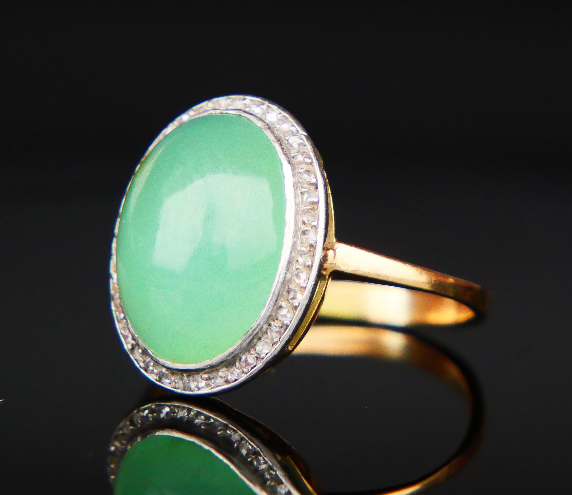 Cabochon Antique German halo Ring natural Green Chalcedony Diamonds 18K Gold Ø 9.25/5.32g For Sale