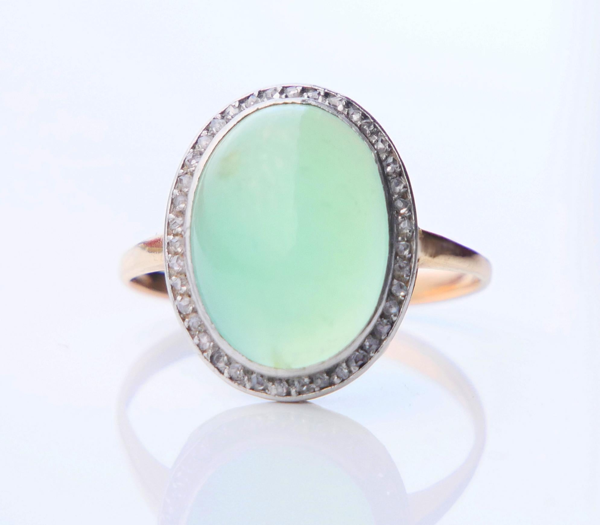 Antique German halo Ring natural Green Chalcedony Diamonds 18K Gold Ø 9.25/5.32g For Sale 1
