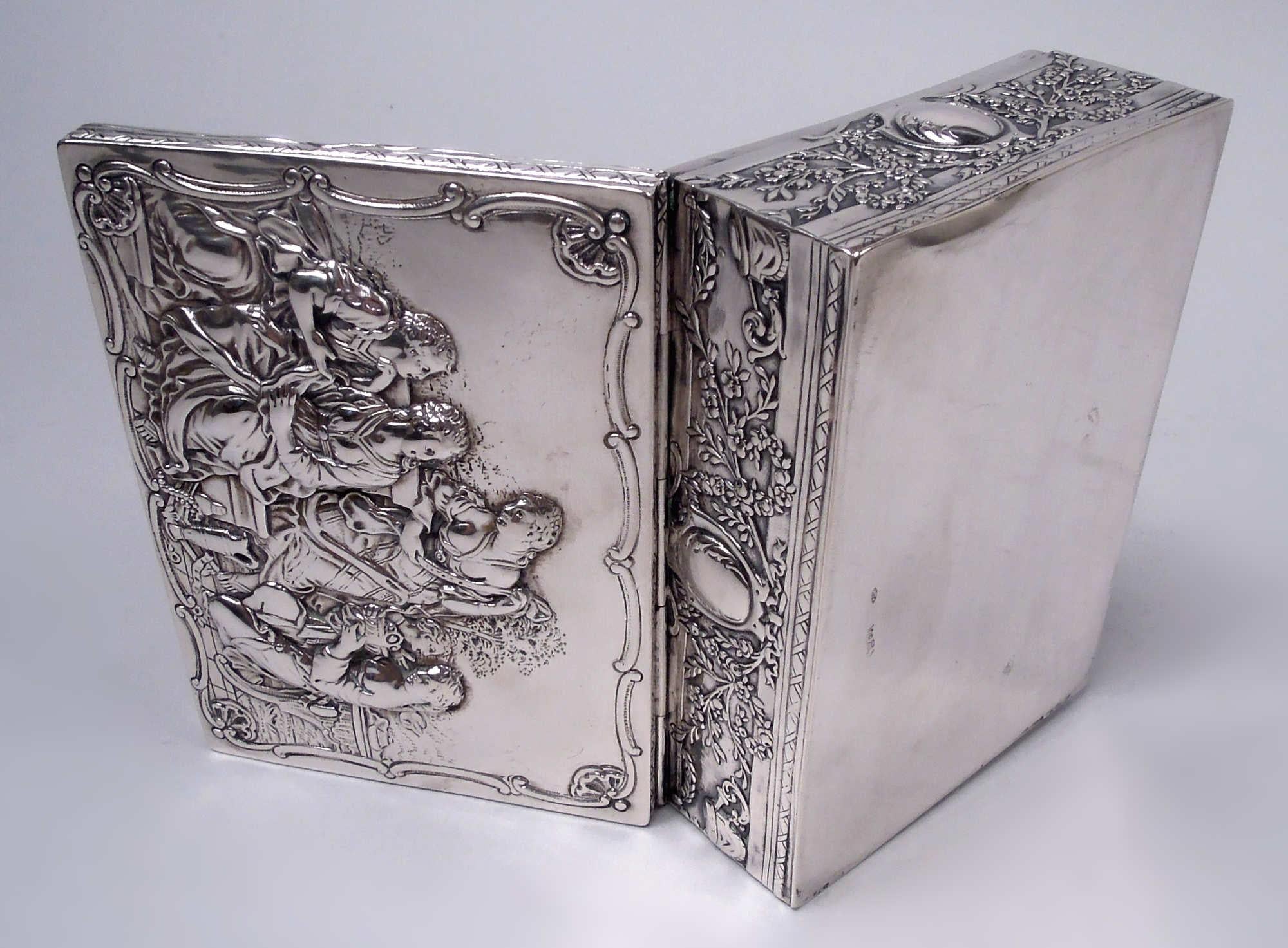20ième siècle Ancienne boîte en argent néoclassique allemande de Hanau en vente