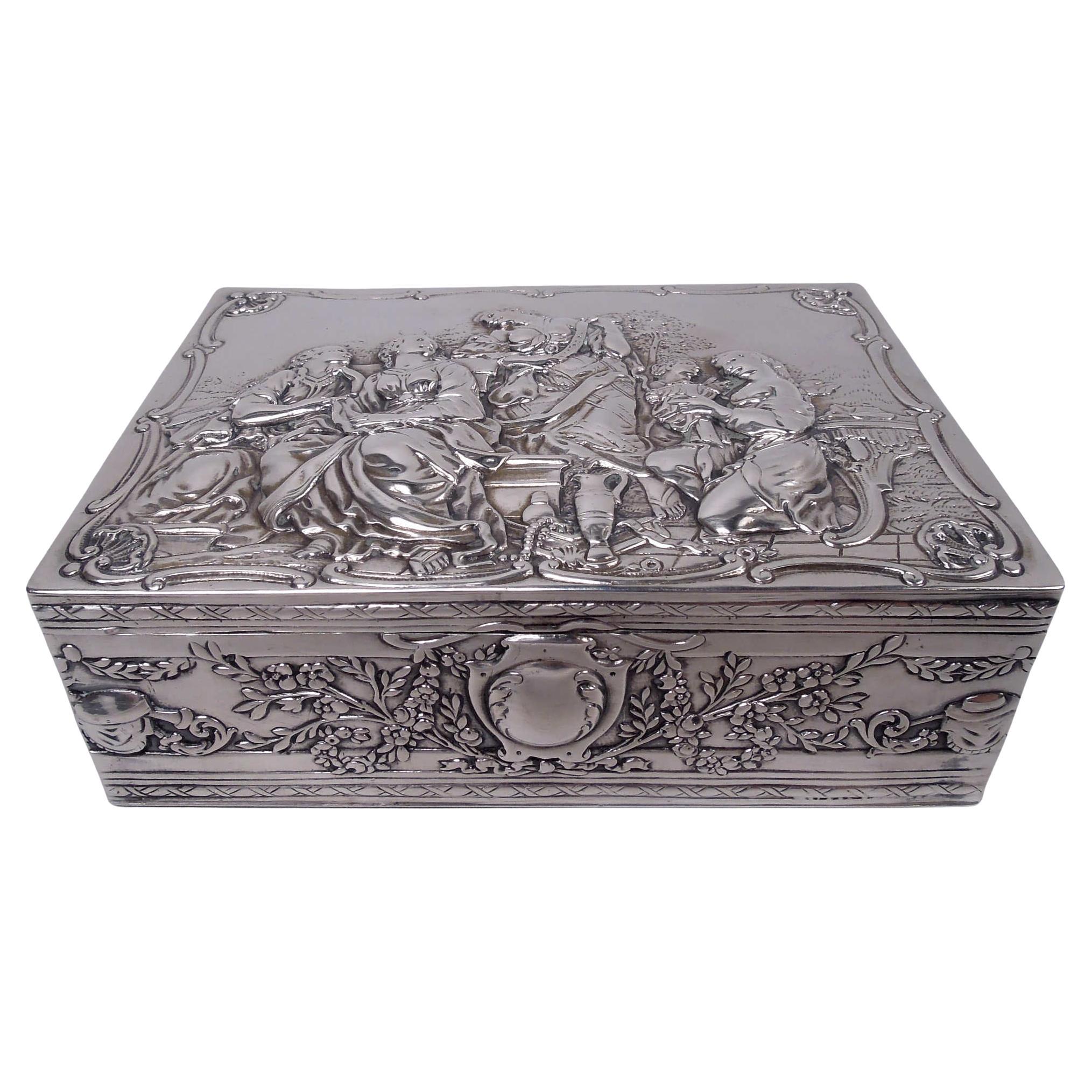Ancienne boîte en argent néoclassique allemande de Hanau en vente