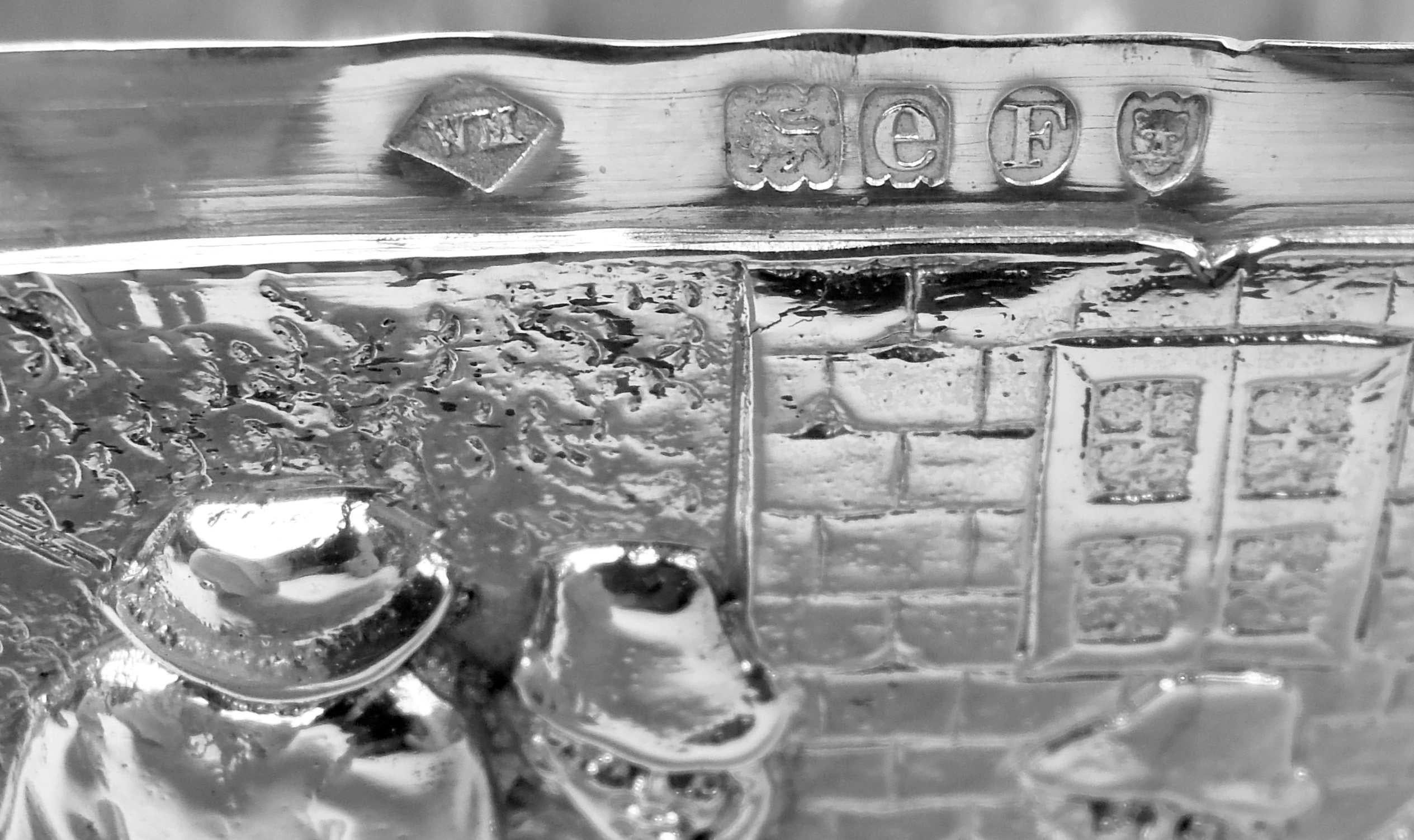 Antica scatola d'argento tedesca di Hanau con scene di idillio rustico in vendita 3