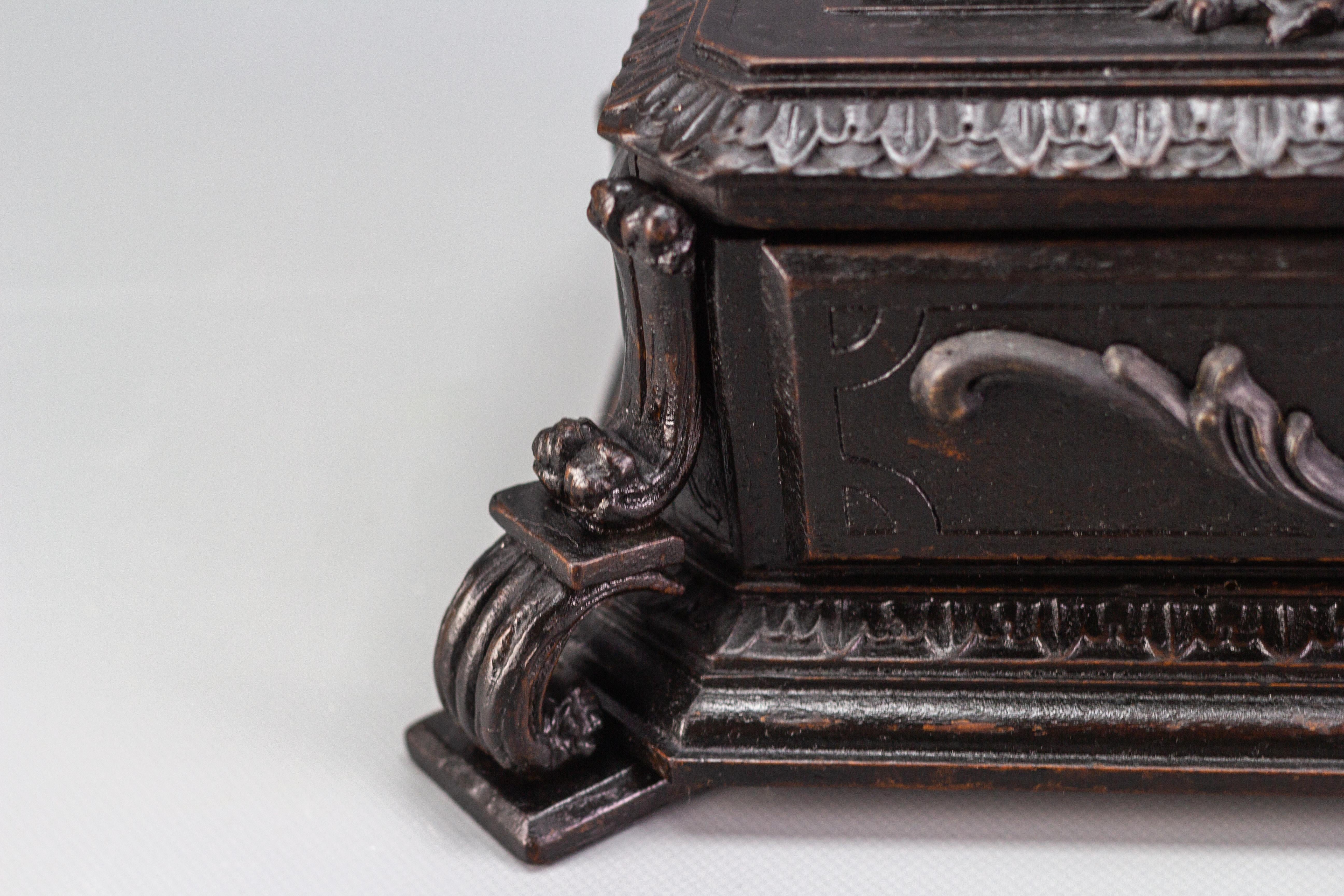 Antique German Hand Carved Wooden Jewelry Box, Early 20th Century 4