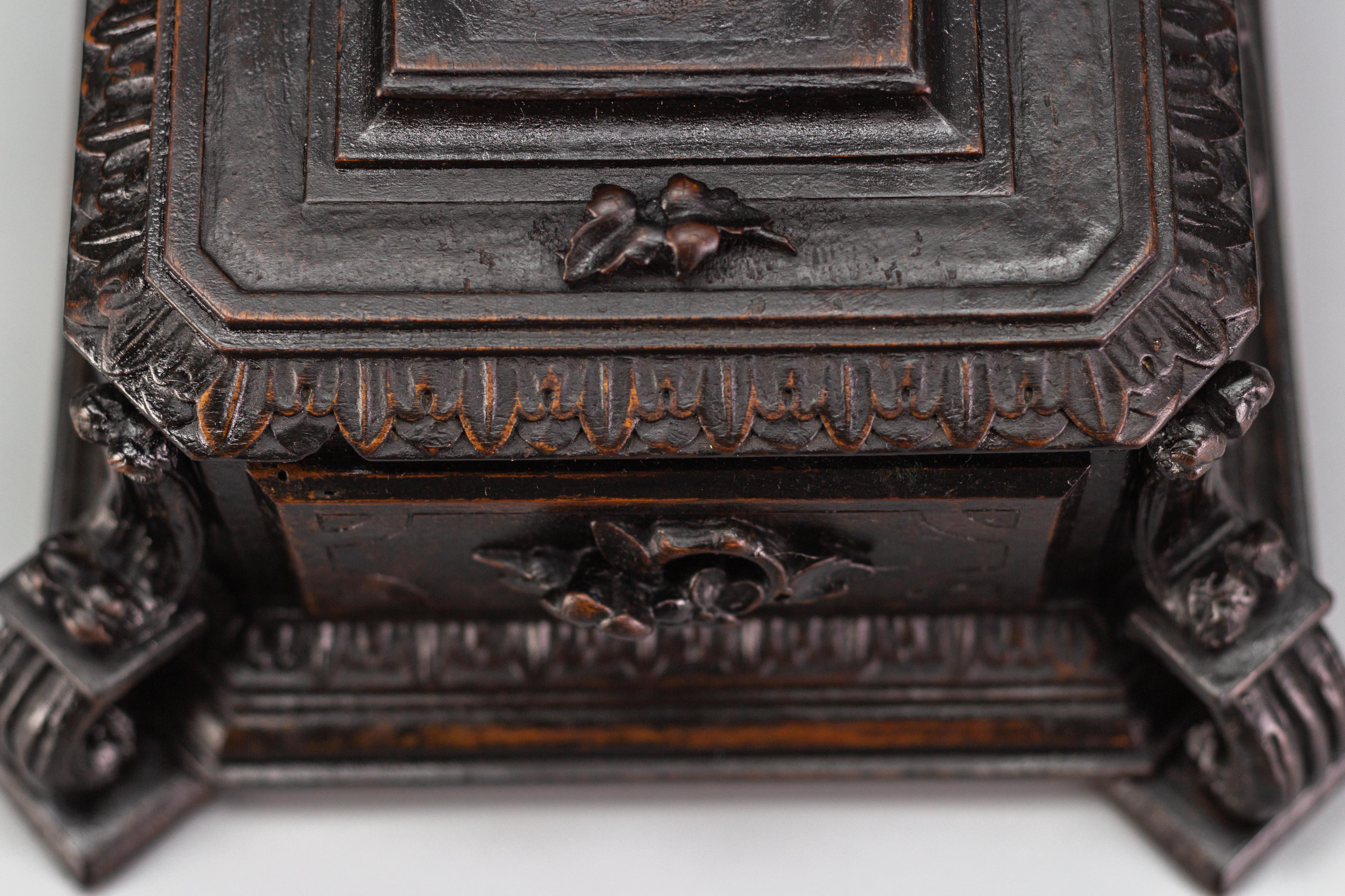 Antique German Hand Carved Wooden Jewelry Box, Early 20th Century 8
