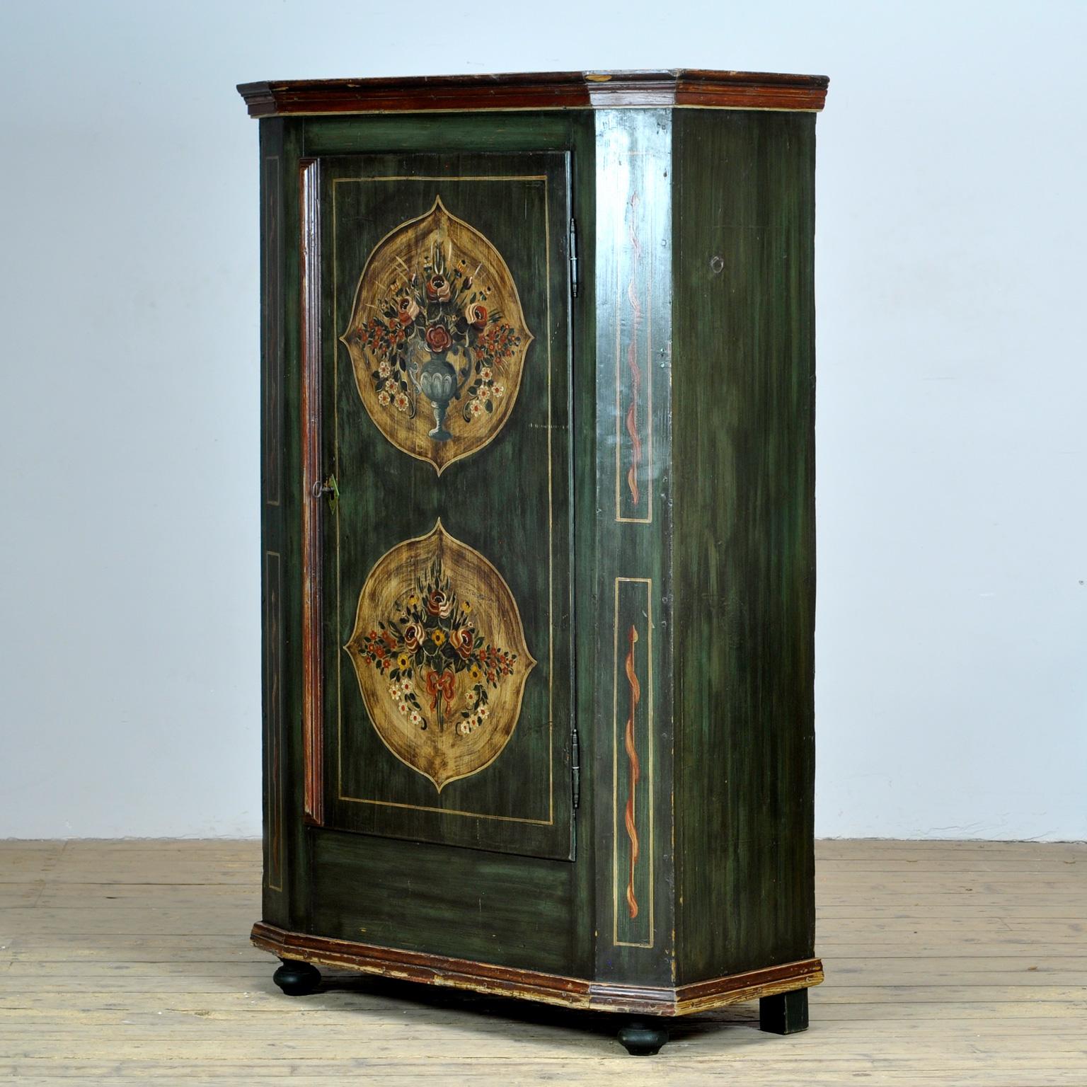 Antique German Hand Painted Cabinet, Circa 1850 In Good Condition In Amsterdam, Noord Holland