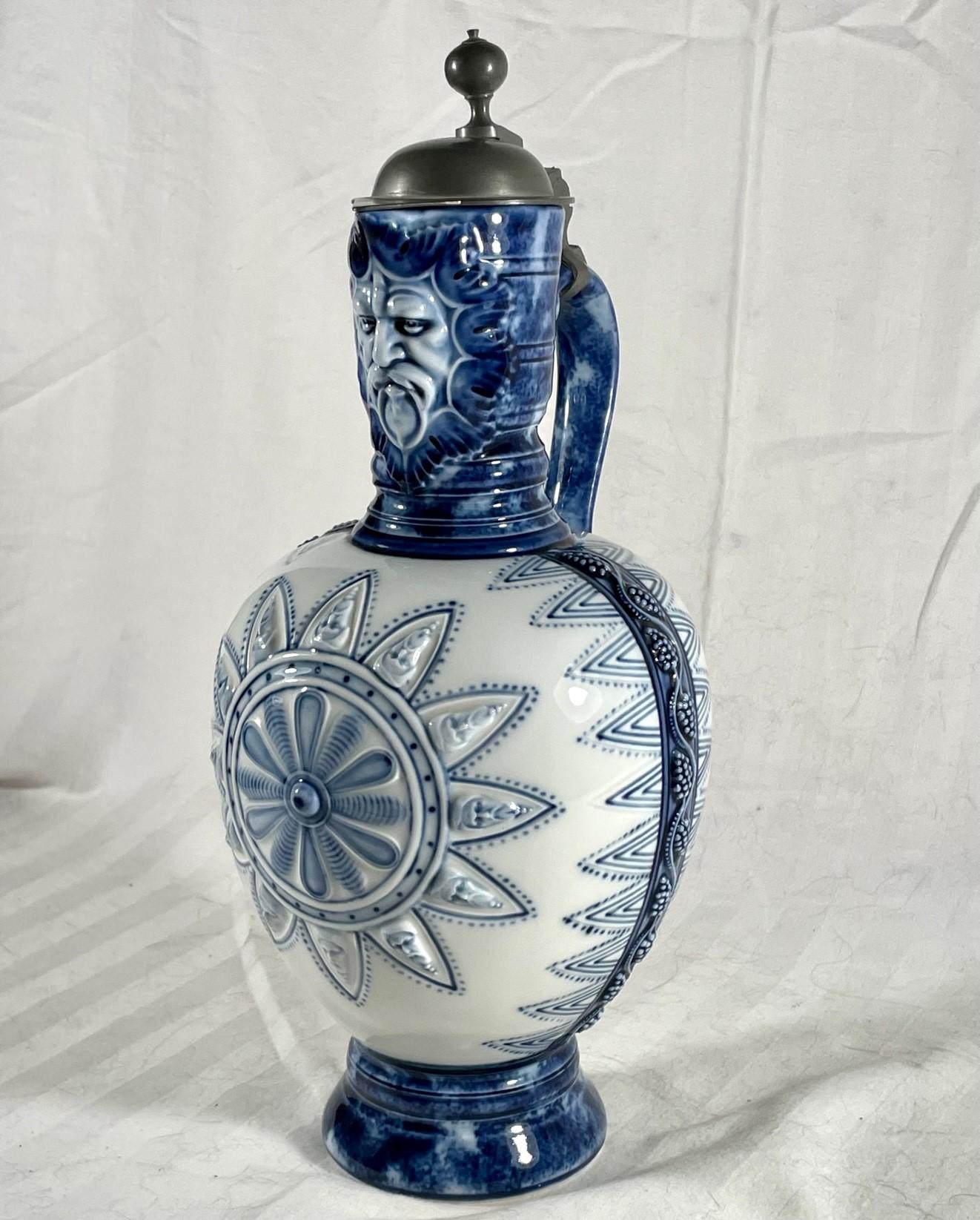 Antiquité allemande KPM Porcelain Lidded Bartmann Jug Tankard en vente 2