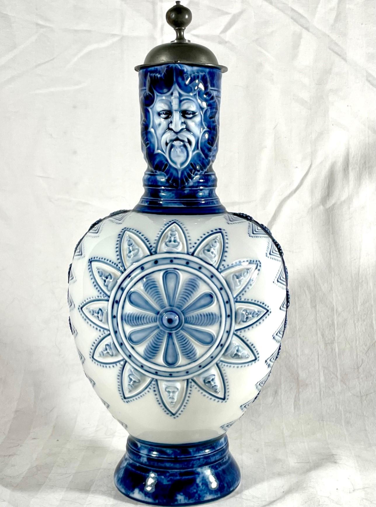 Antike deutsche KPM Porcelain Deckelkrug Bartmann Tankard (Renaissance) im Angebot