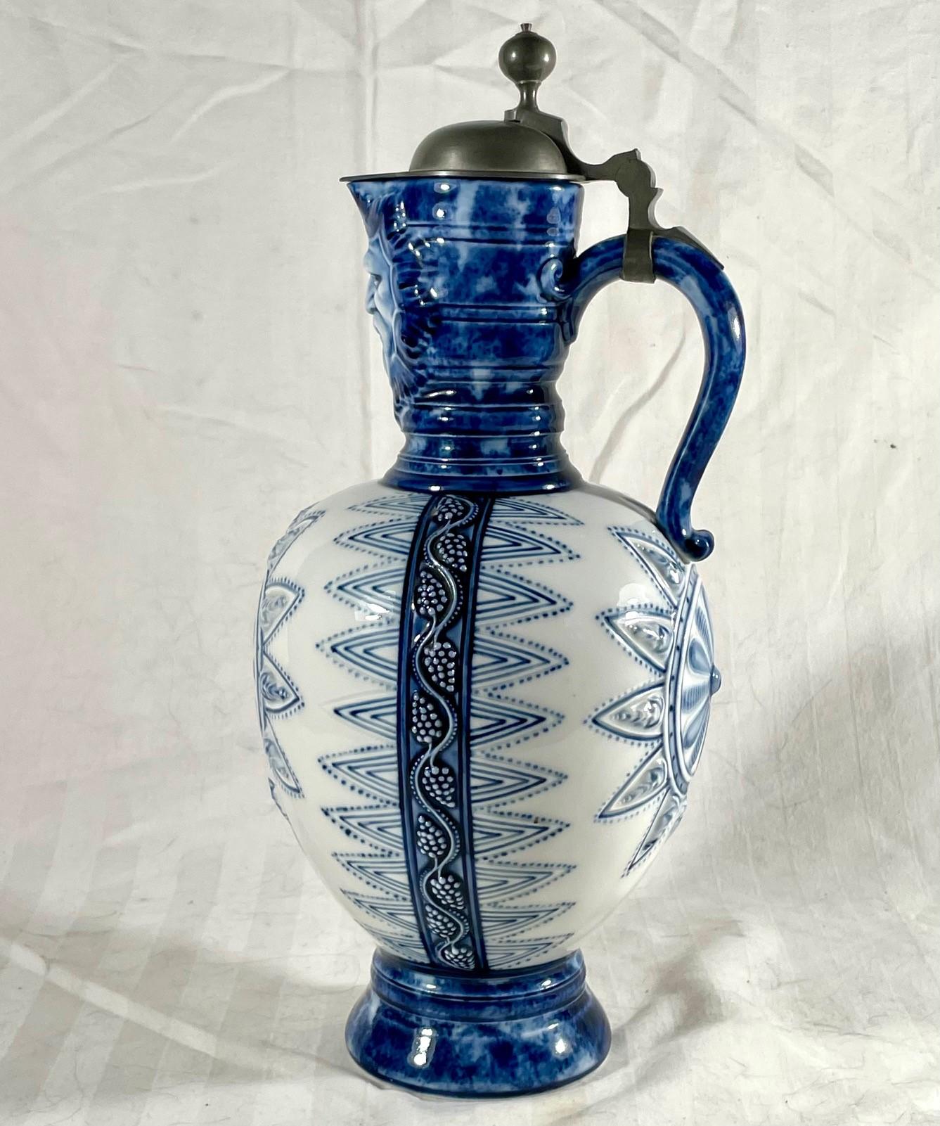 Allemand Antiquité allemande KPM Porcelain Lidded Bartmann Jug Tankard en vente