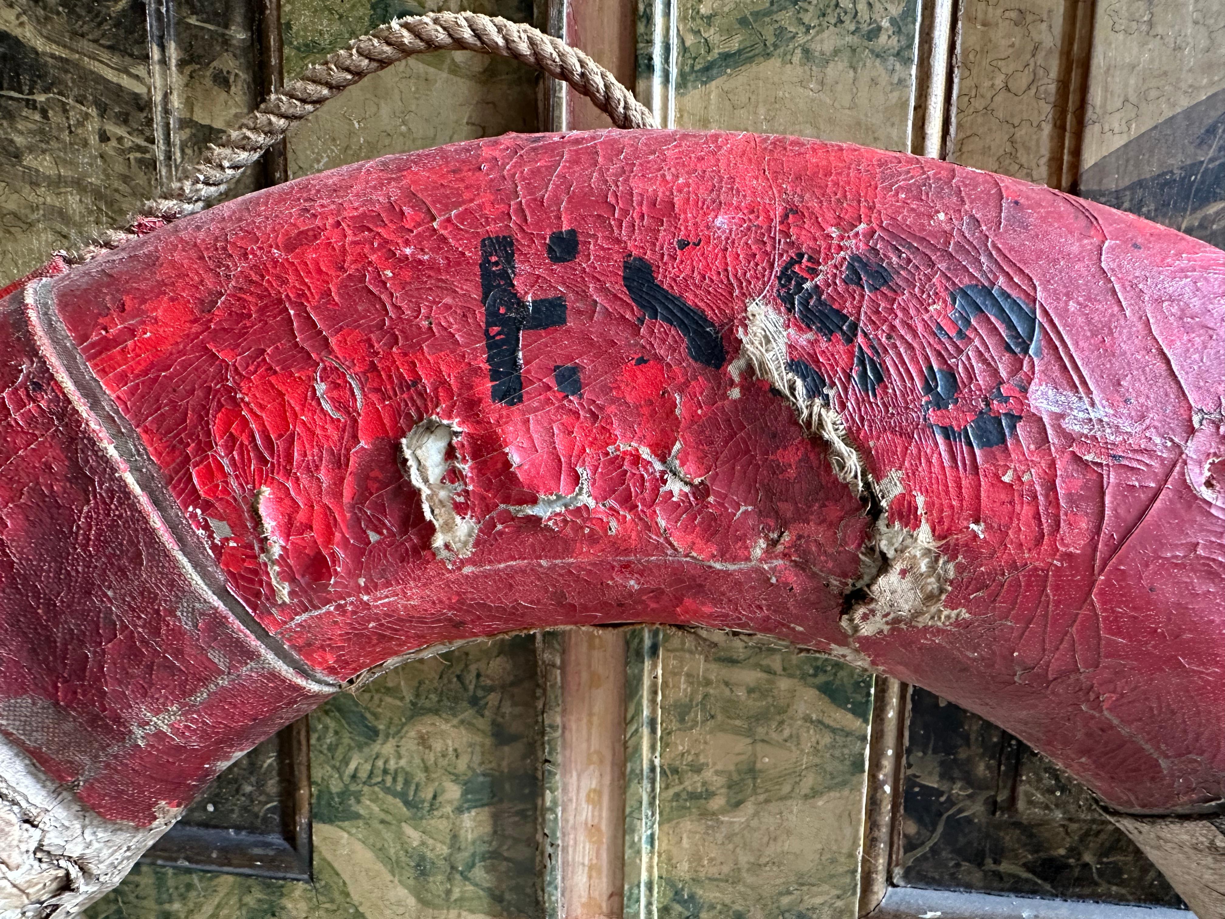 Antike deutsche Rettungsboje mit starker Patina - Anfang 20. im Angebot 4
