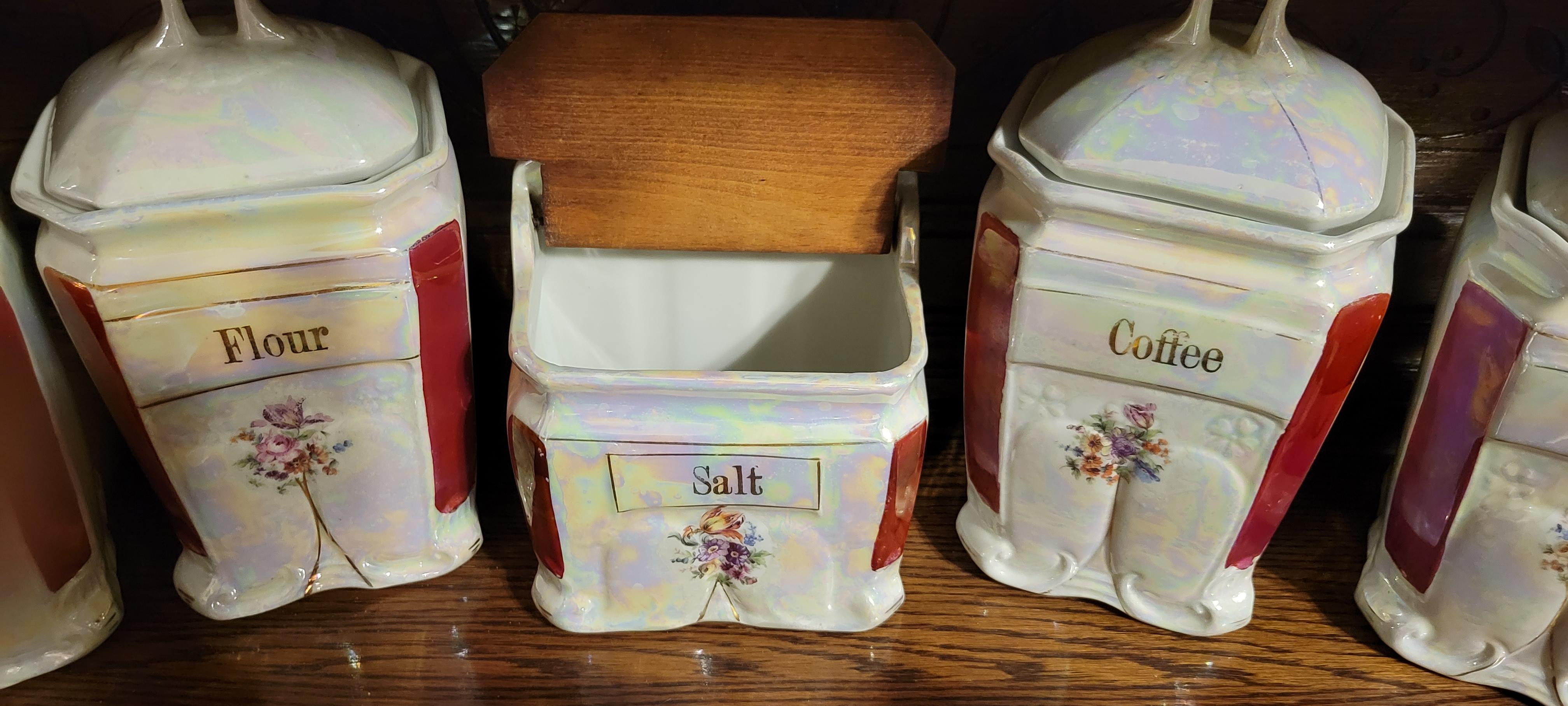 Ensemble de boîtes en porcelaine lustrée allemande ancienne en vente 10