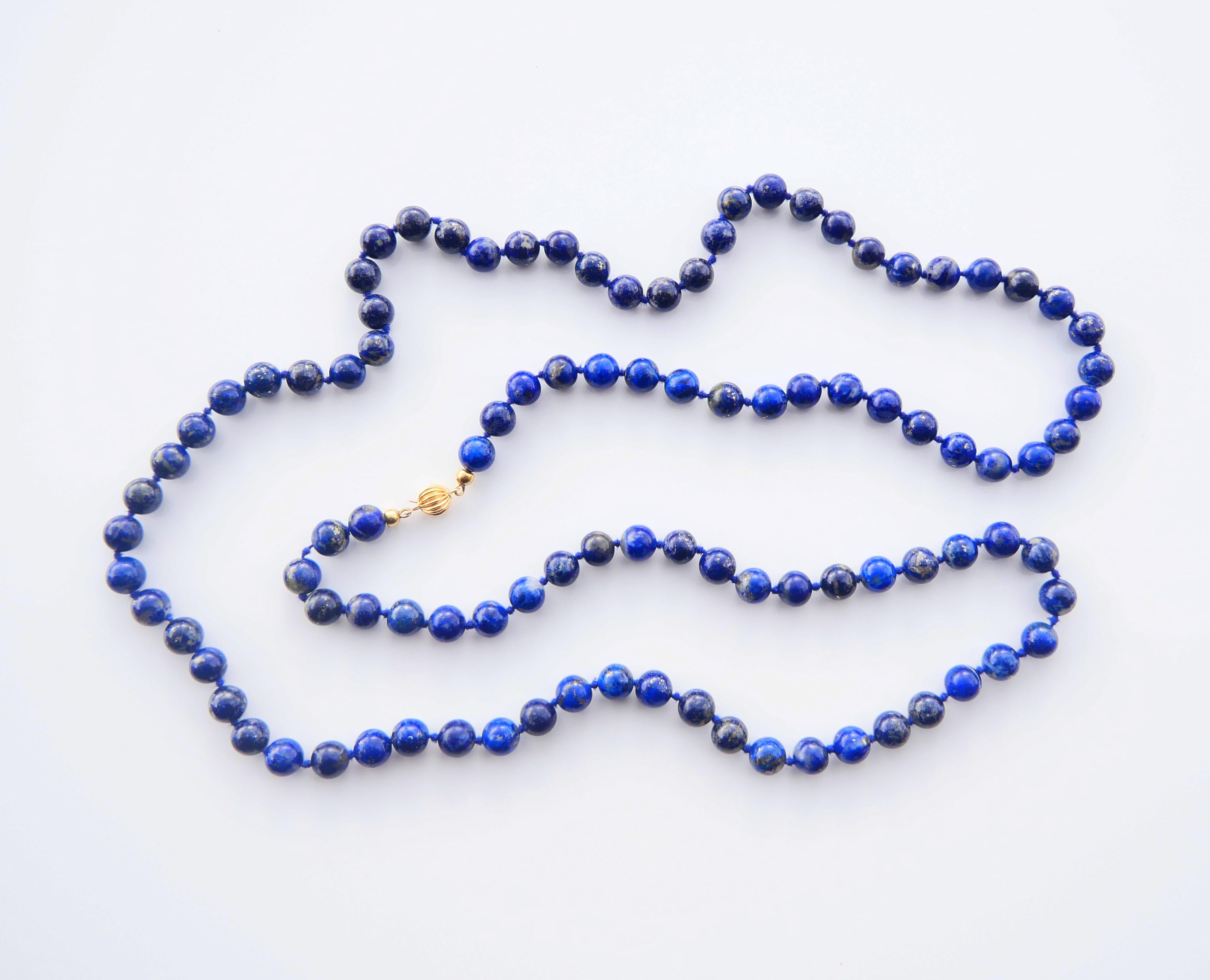 Antike deutsche Halskette, natürlicher Lapislazuli, massiver 14K 585 Gold / 97cm/ 80 gr (Kugelschliff) im Angebot