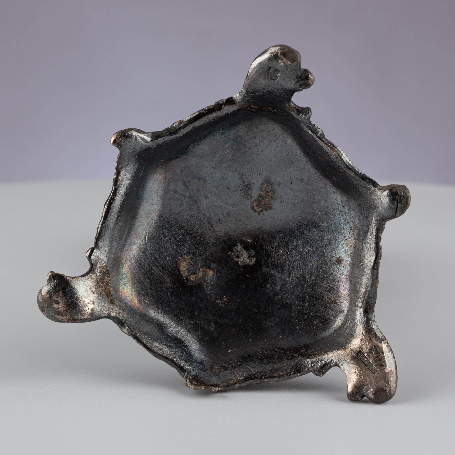 Antiker deutscher figurativer Stifthalter aus oxidiertem Metall von WMF, um 1900 im Angebot 5