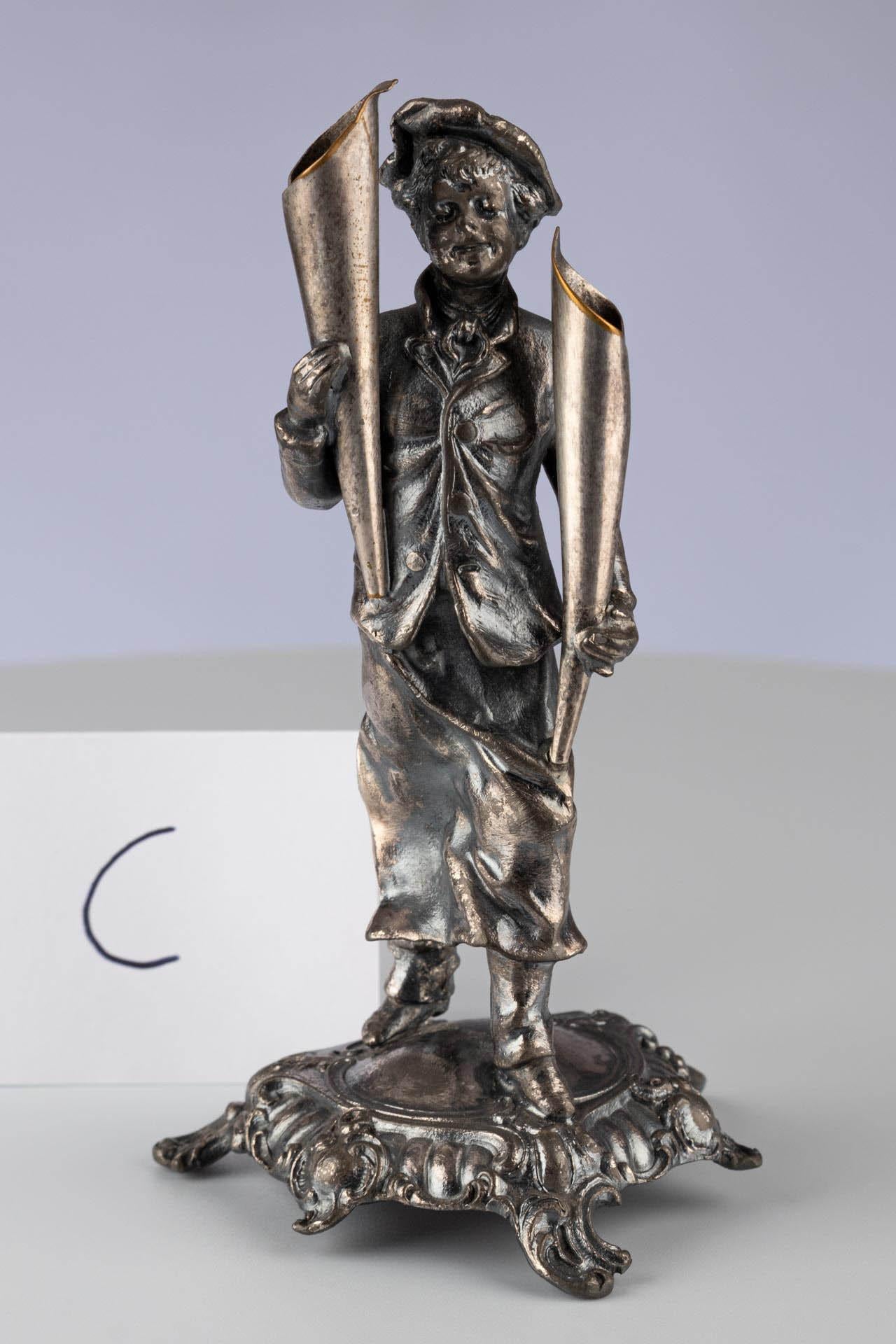 Antiker deutscher figurativer Stifthalter aus oxidiertem Metall von WMF, um 1900 im Angebot 7