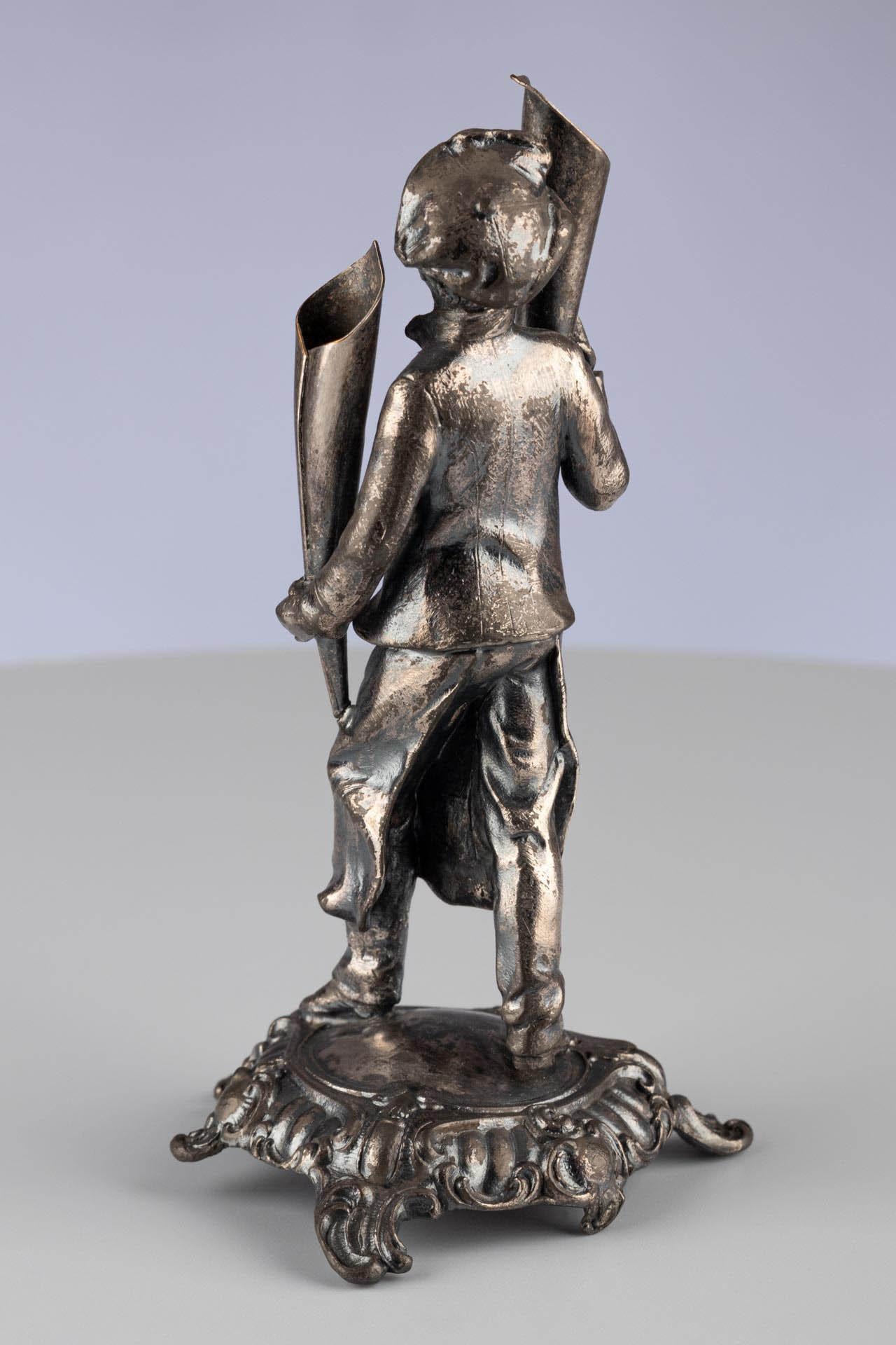 Antiker deutscher figurativer Stifthalter aus oxidiertem Metall von WMF, um 1900 im Angebot 2