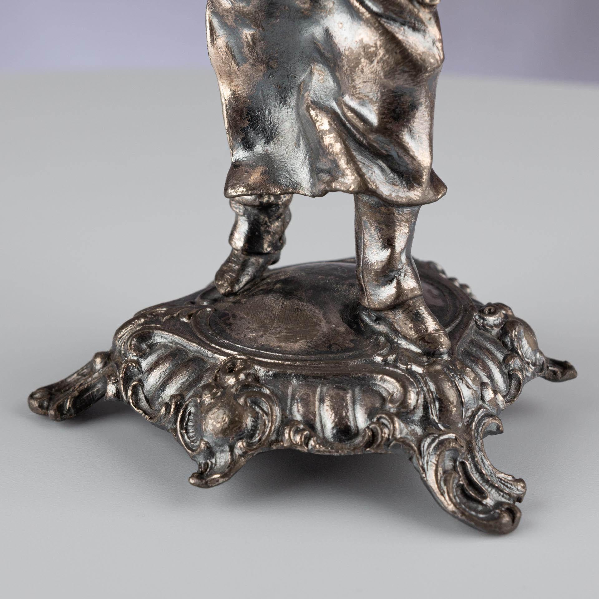 Antiker deutscher figurativer Stifthalter aus oxidiertem Metall von WMF, um 1900 im Angebot 3