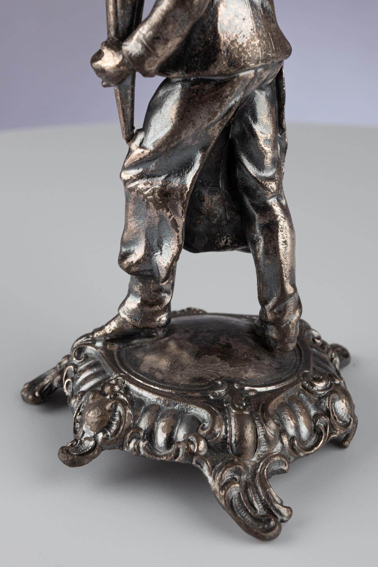 Antiker deutscher figurativer Stifthalter aus oxidiertem Metall von WMF, um 1900 im Angebot 4
