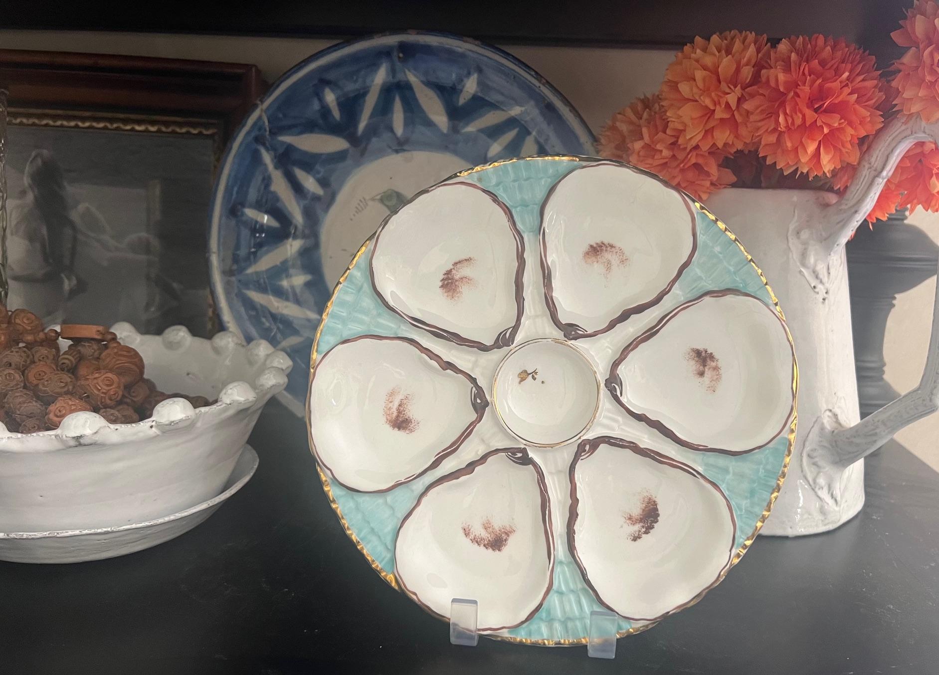 Antique German Oyster Plate by Carl Tielsch In Good Condition For Sale In Ross, CA